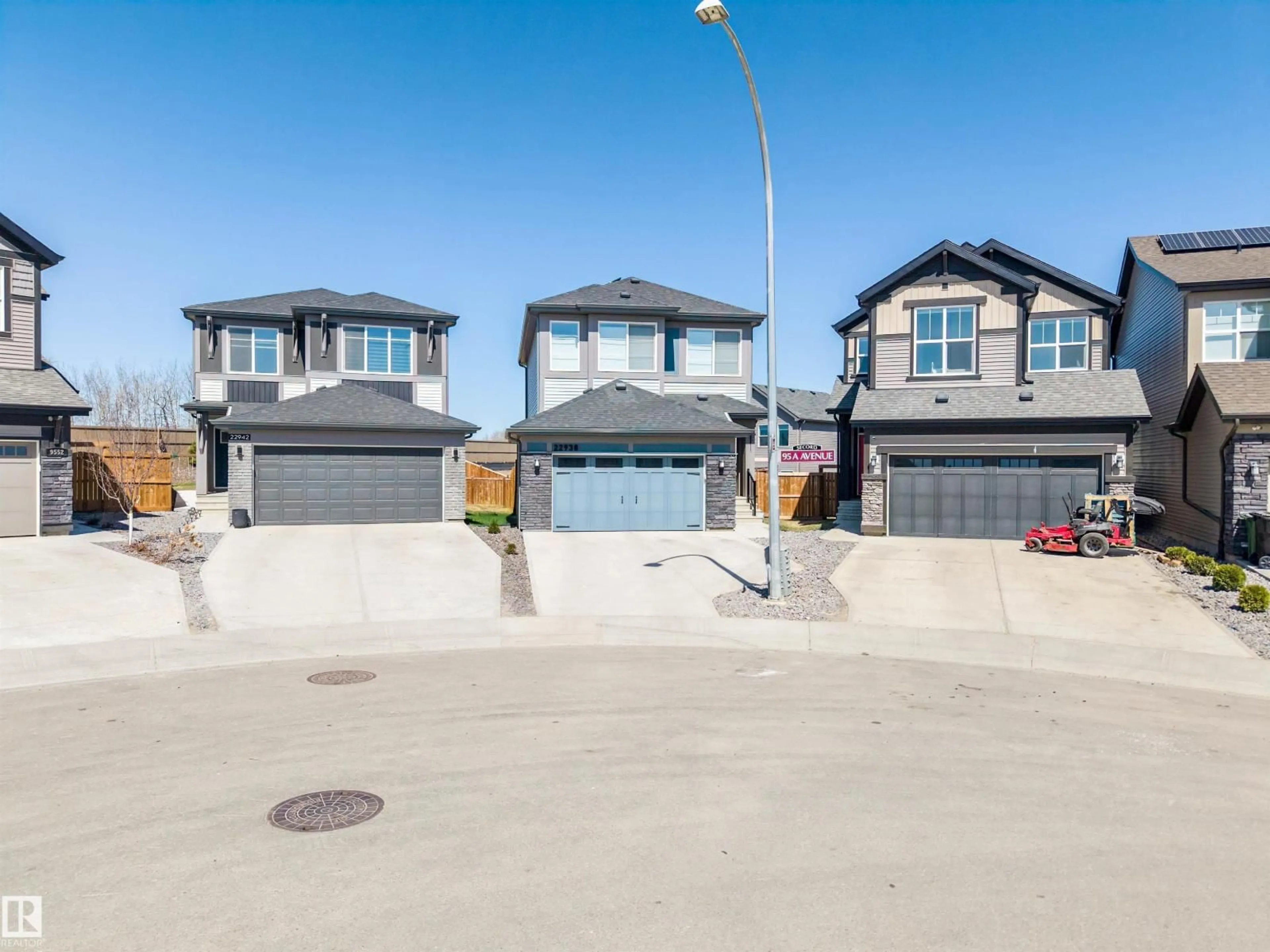 A pic from outside/outdoor area/front of a property/back of a property/a pic from drone, street for NW - 22938 95A AV, Edmonton Alberta T5T7K8