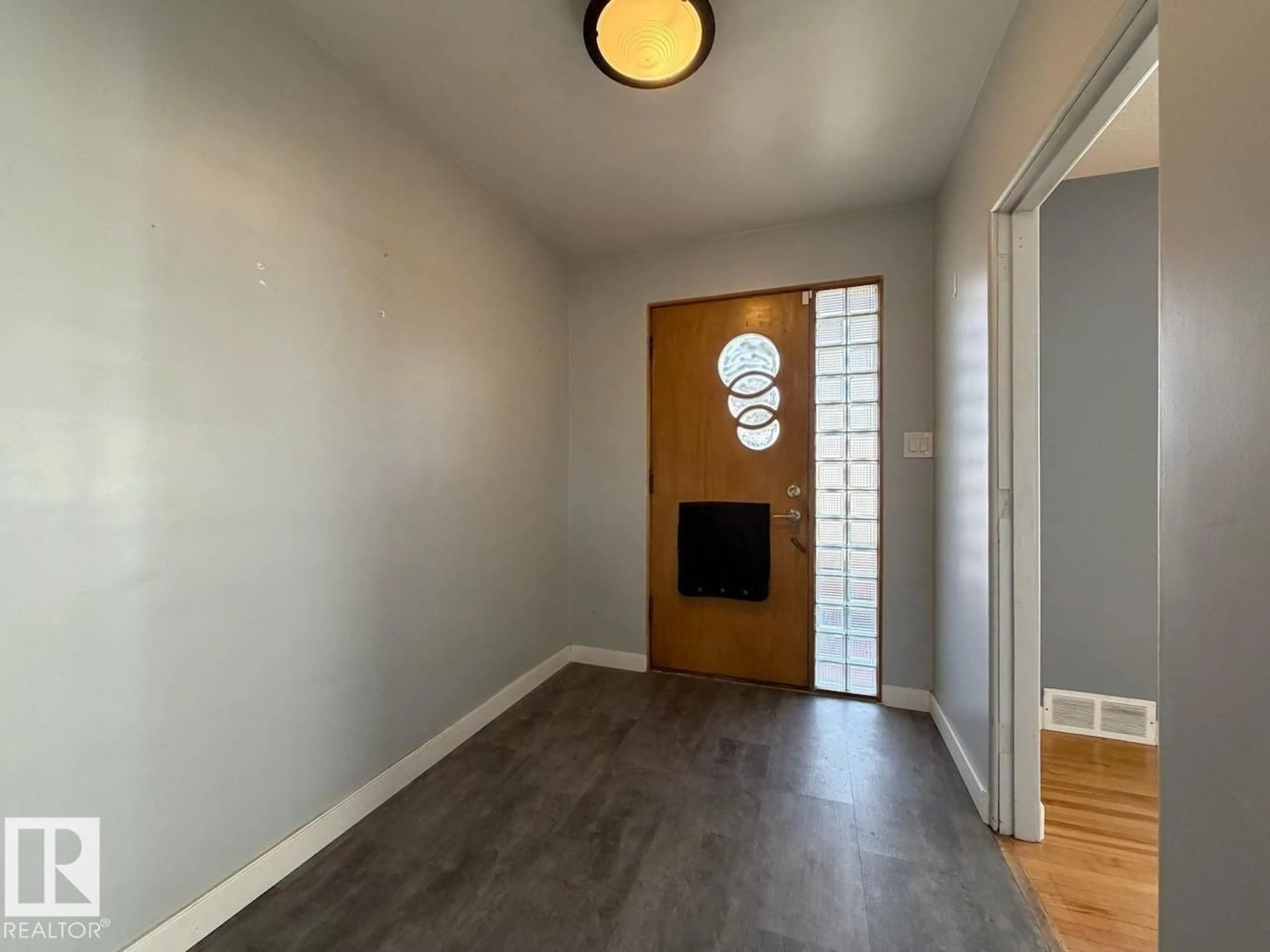 A pic of a room for 5003 46 AV, Wetaskiwin Alberta T9A0H4