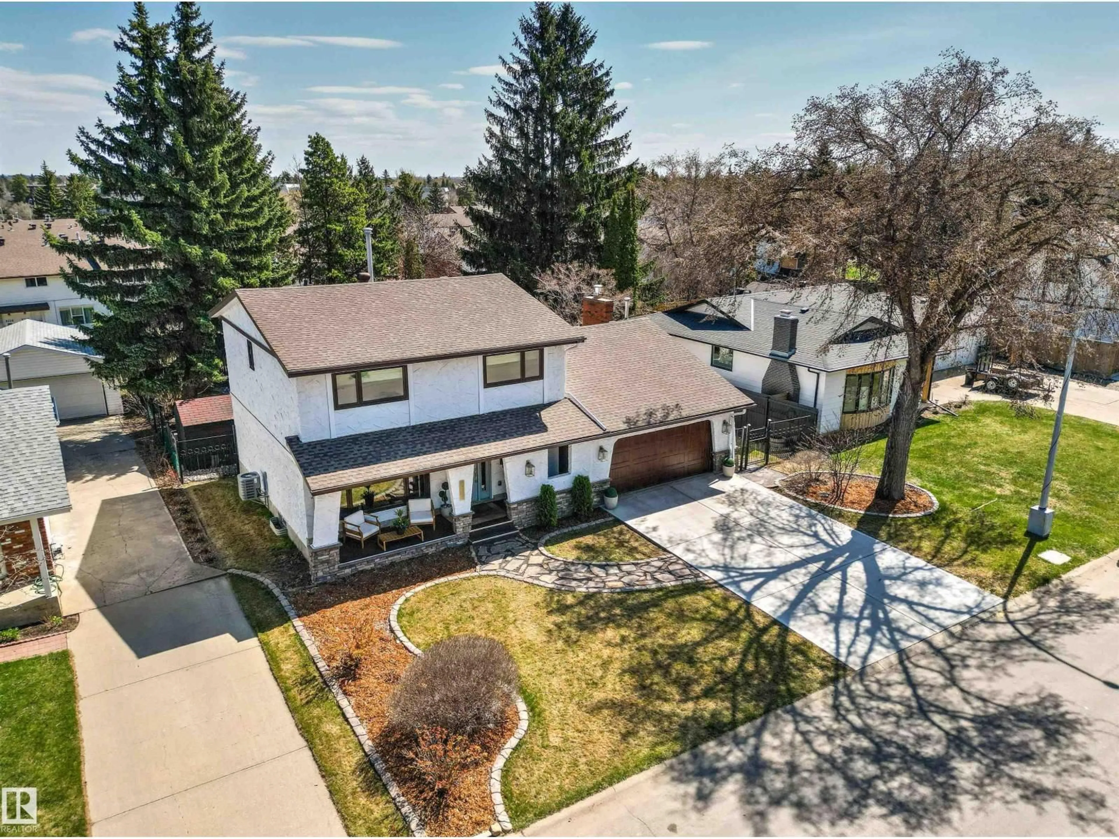 A pic from outside/outdoor area/front of a property/back of a property/a pic from drone, street for 5115 151 ST, Edmonton Alberta T6H4Z9