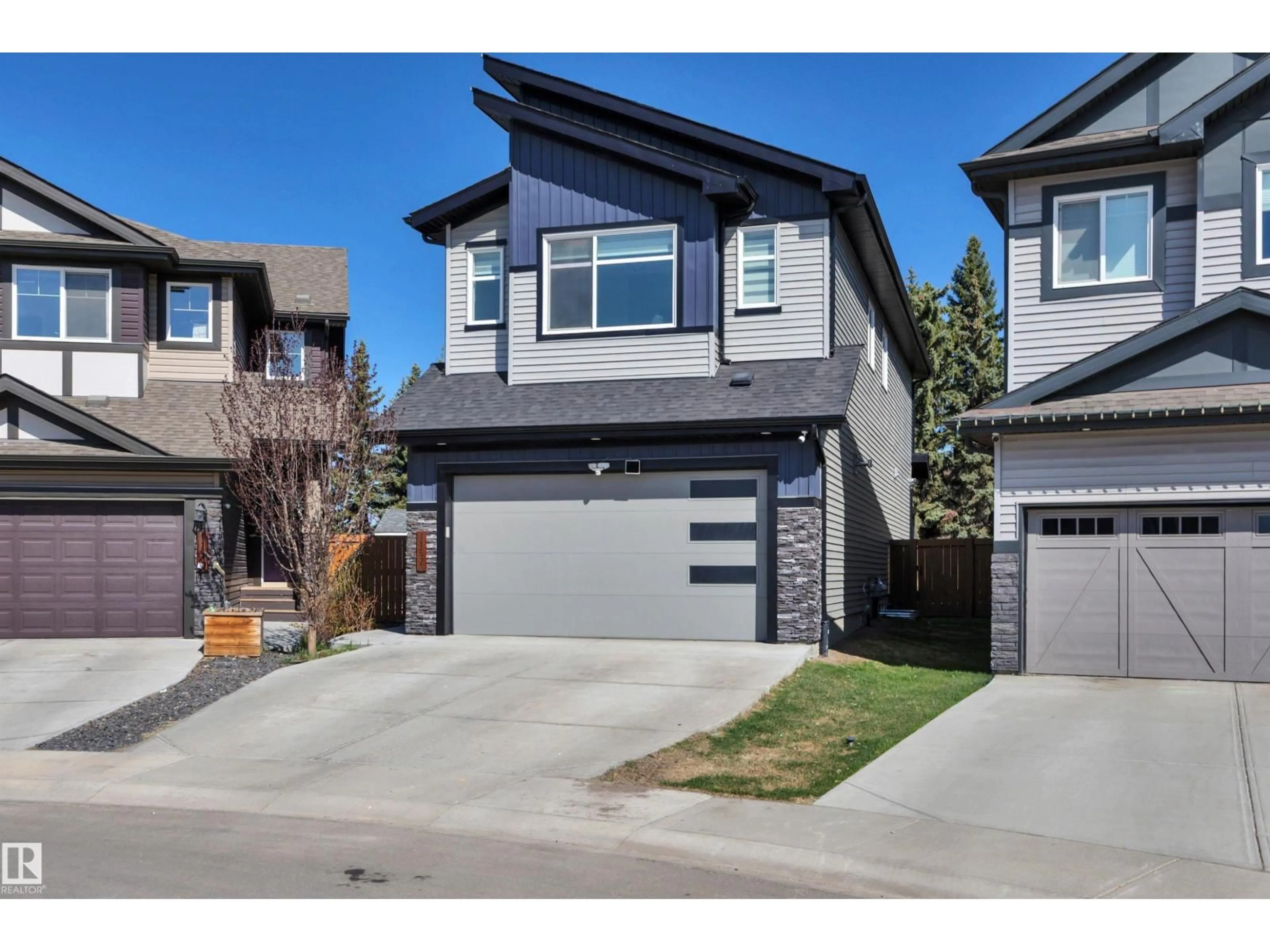 Home with vinyl exterior material, street for 1152 CHRISTIE VISTA, Edmonton Alberta T6W4S5