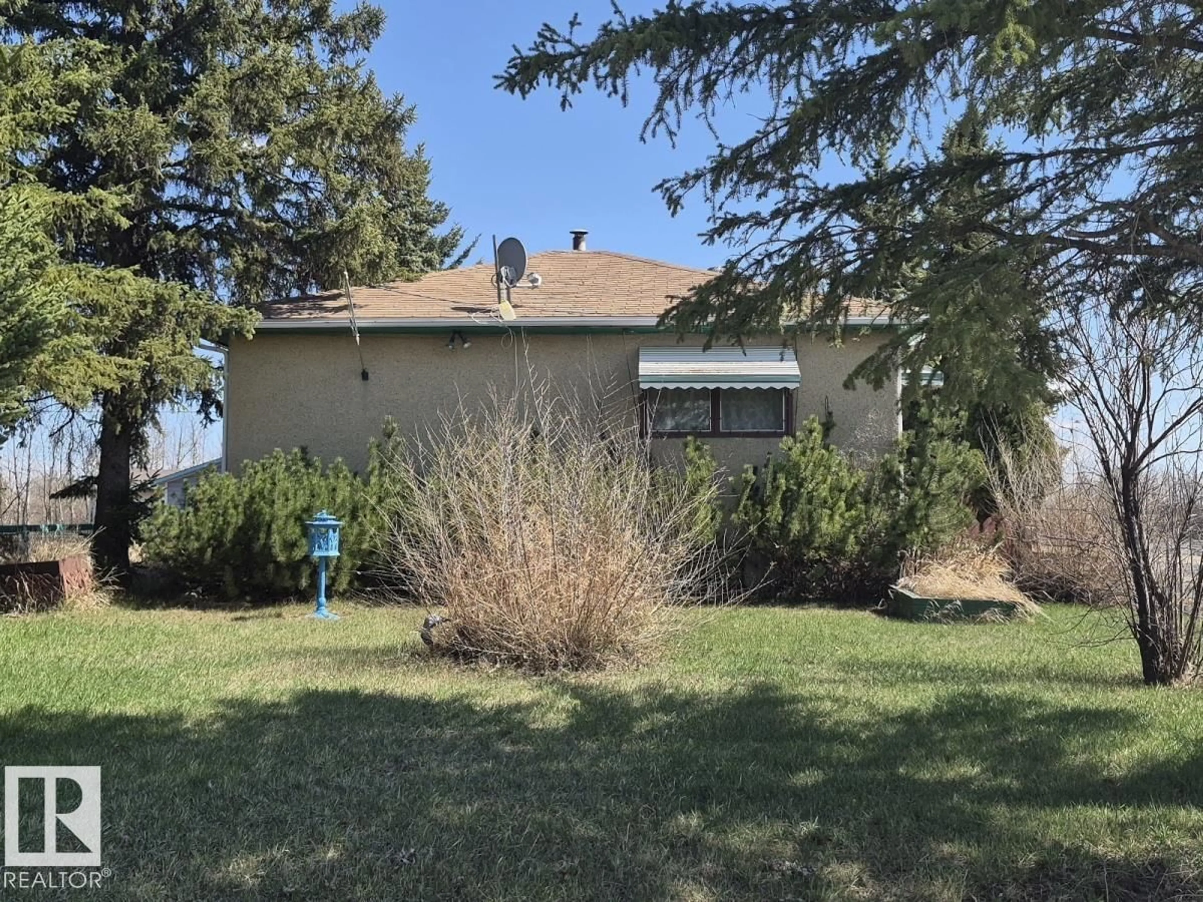 A pic from outside/outdoor area/front of a property/back of a property/a pic from drone, unknown for 5003 49 ST, Ryley Alberta T0B4A0