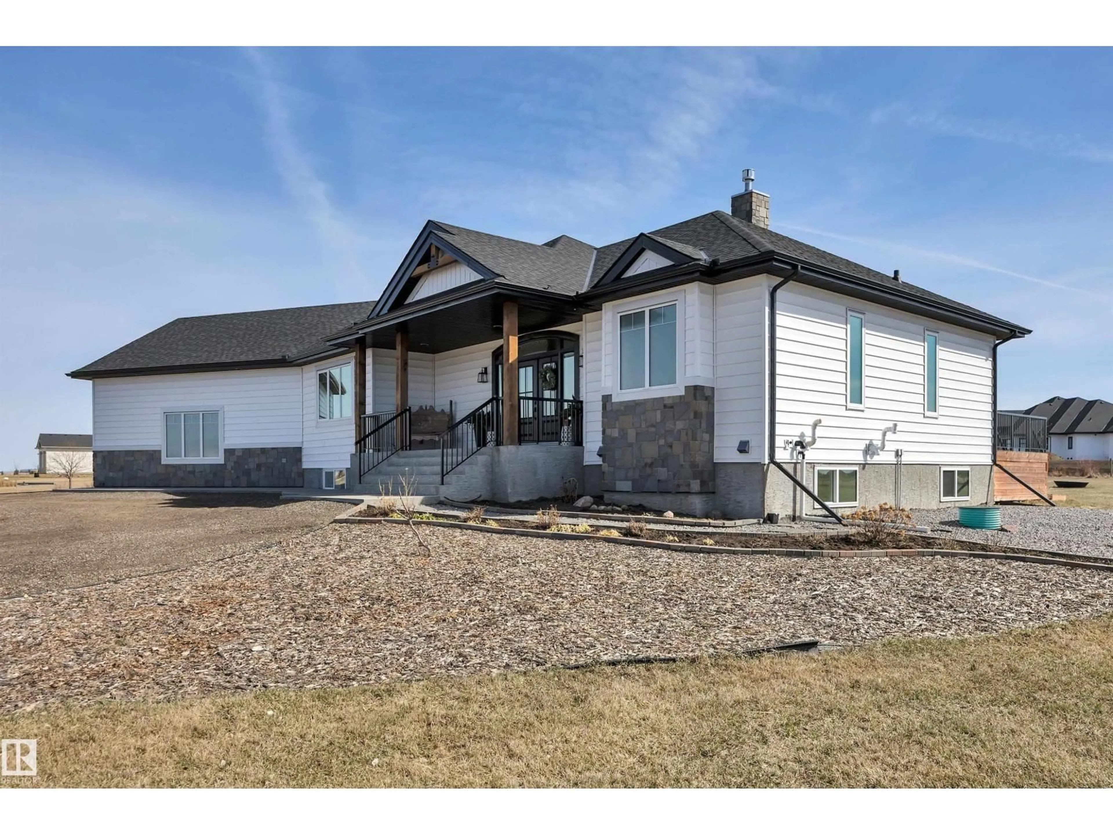 Home with vinyl exterior material, unknown for 10 - 49035 RGE RD 250, Rural Leduc County Alberta T4X2B9