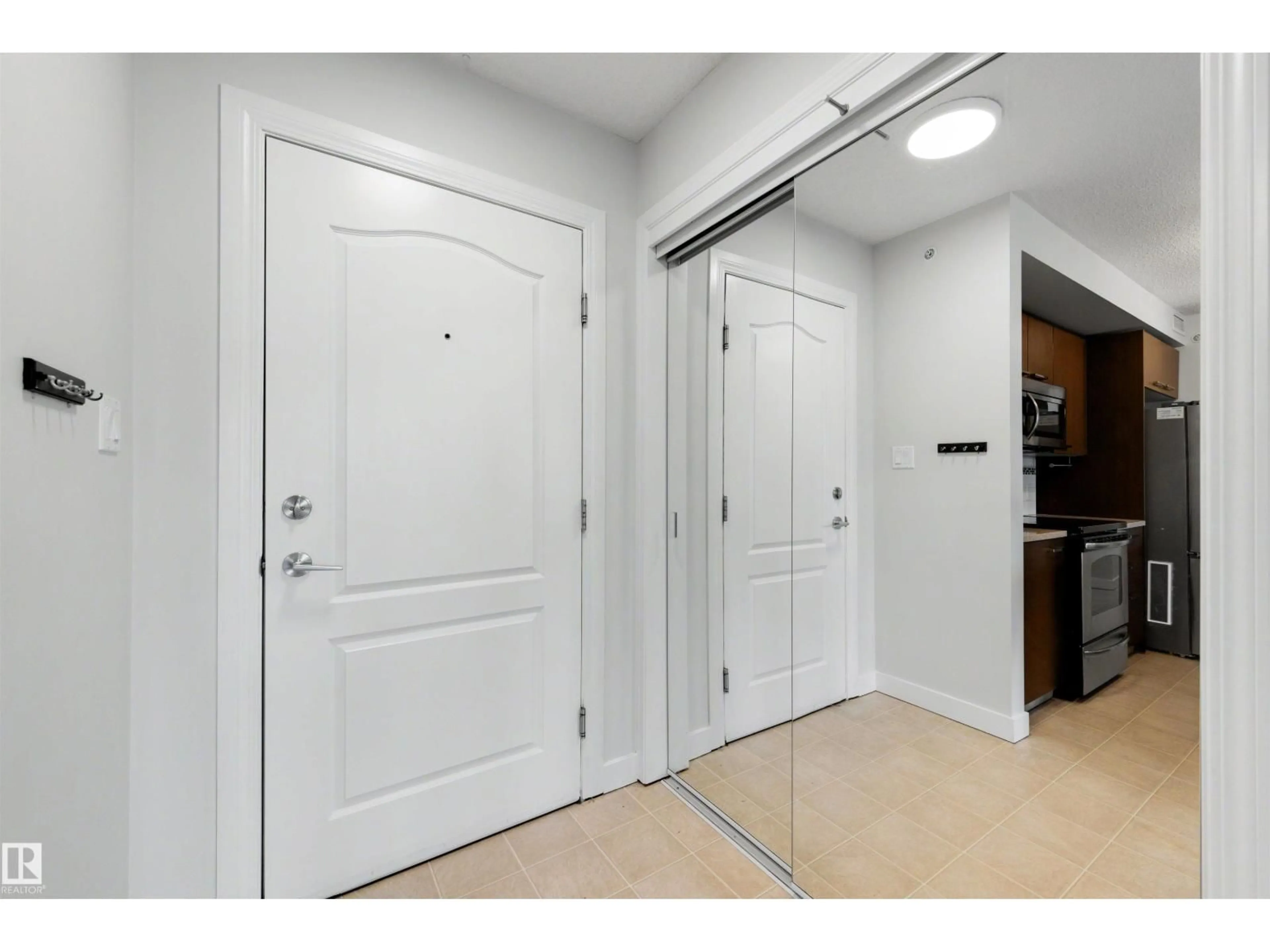 Indoor entryway for 2406 - 7343 SOUTH TERWILLEGAR DR, Edmonton Alberta T6R0M2