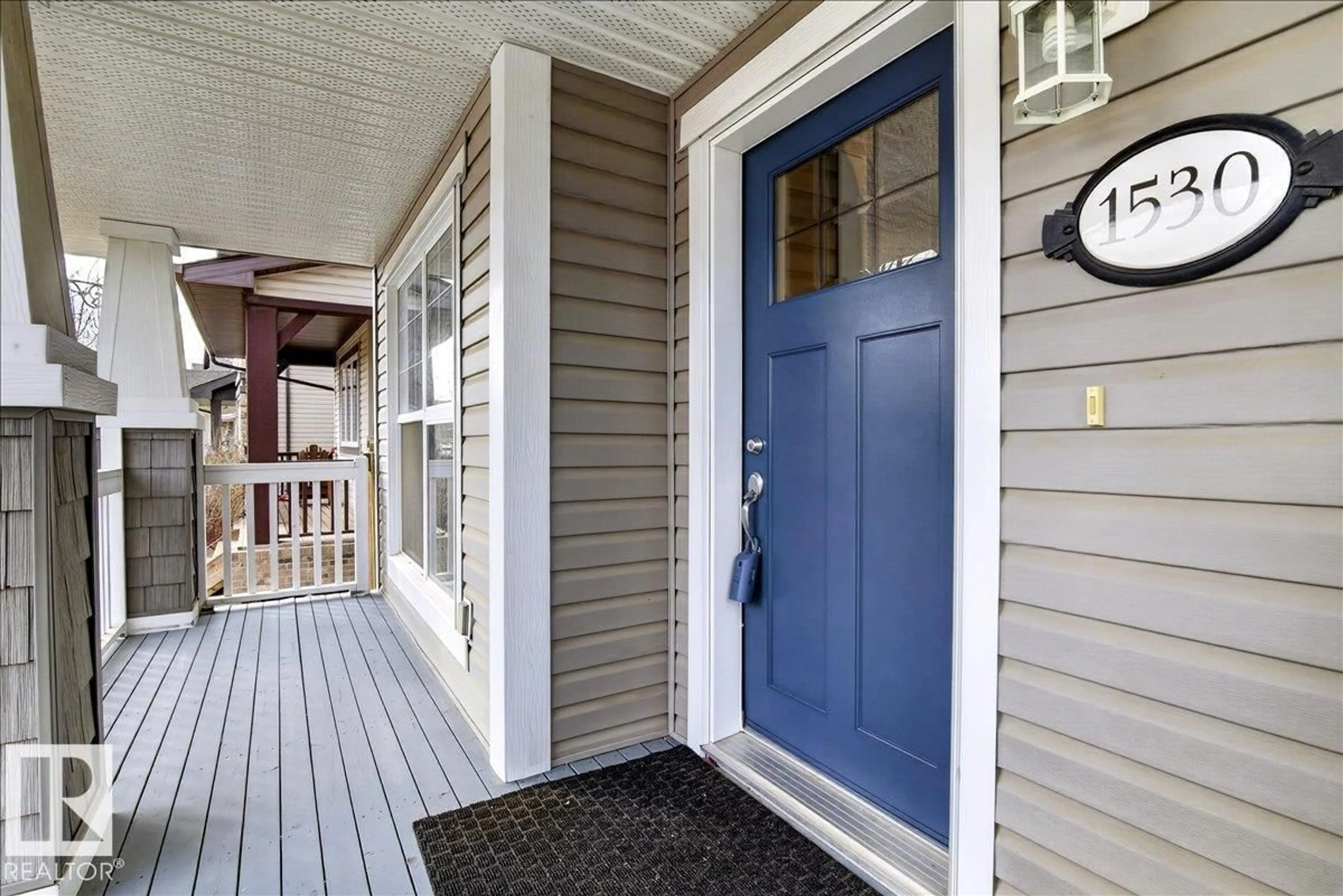 Indoor entryway for SW - 1530 CHAPMAN WY, Edmonton Alberta T6W0Z1