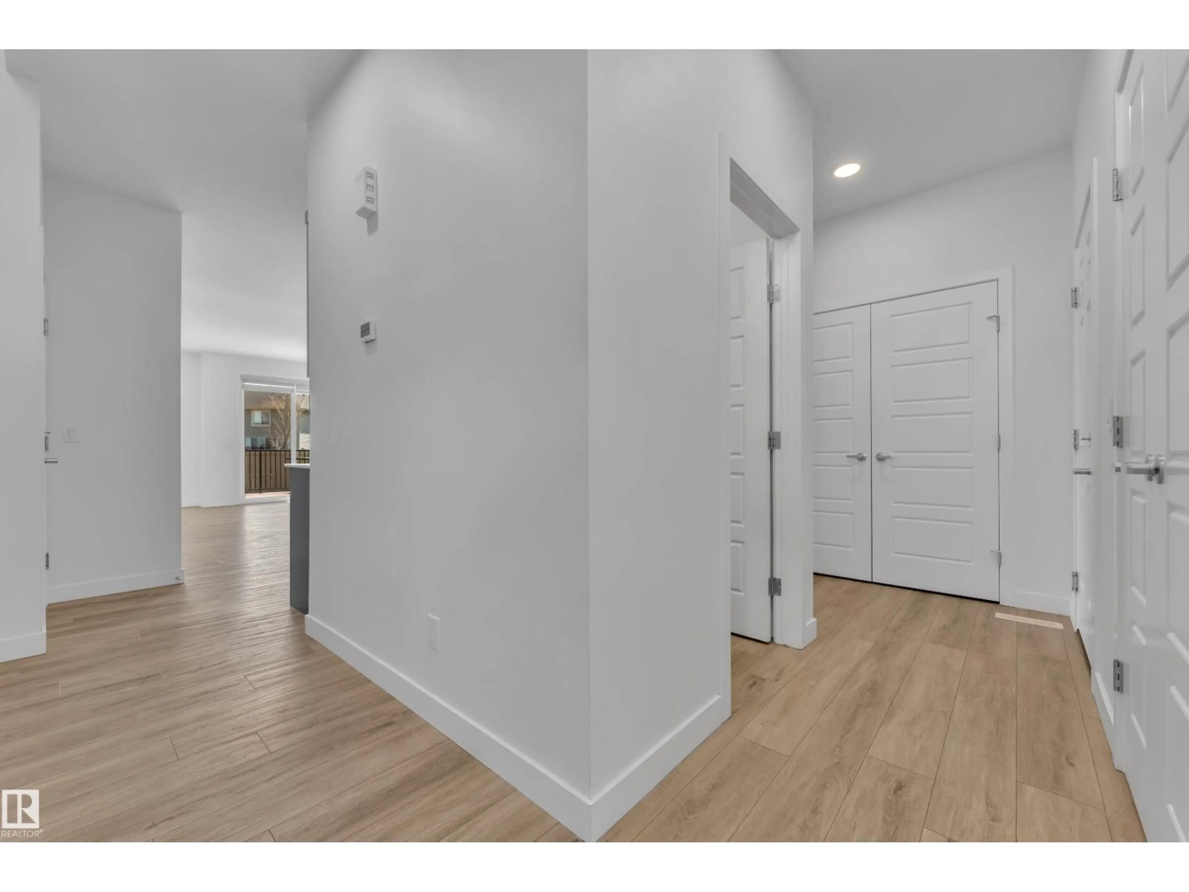 Indoor entryway for 3417 CRAIG LANDING LD, Edmonton Alberta T6W5B3