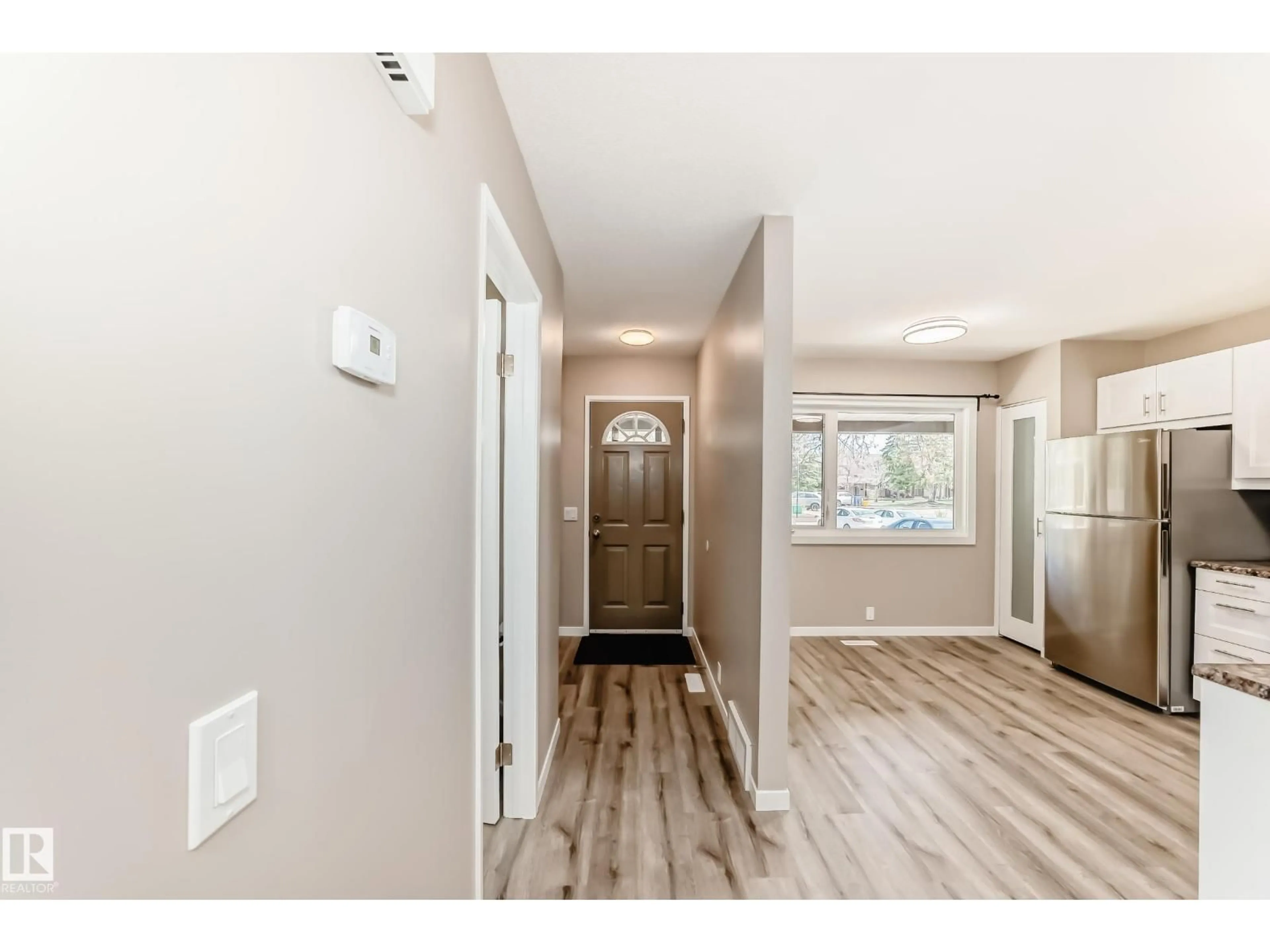 Indoor entryway for 2578 138A AV, Edmonton Alberta T5Y1T3