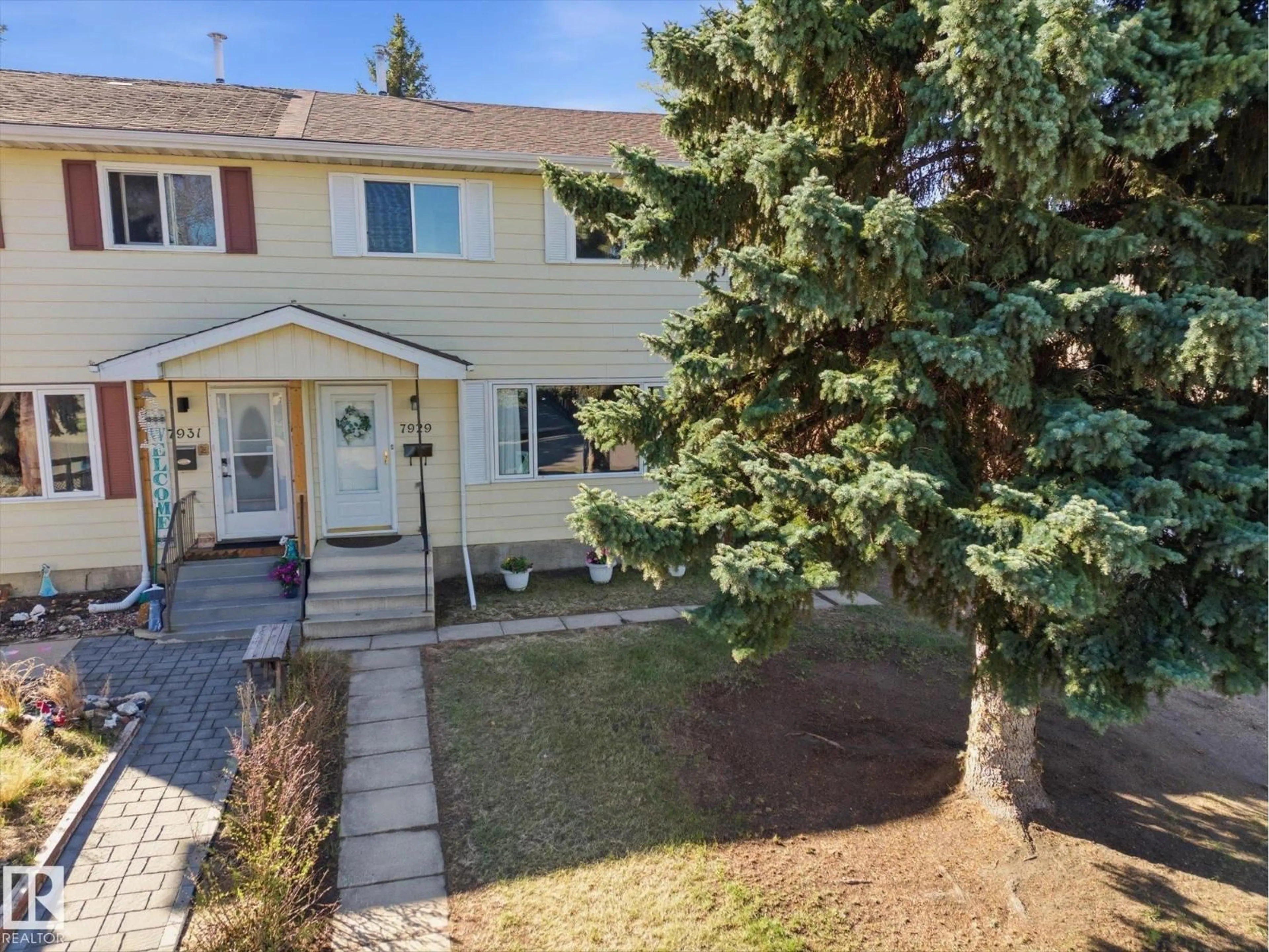 A pic from outside/outdoor area/front of a property/back of a property/a pic from drone, street for 7929 95B AV, Fort Saskatchewan Alberta T8L3C9