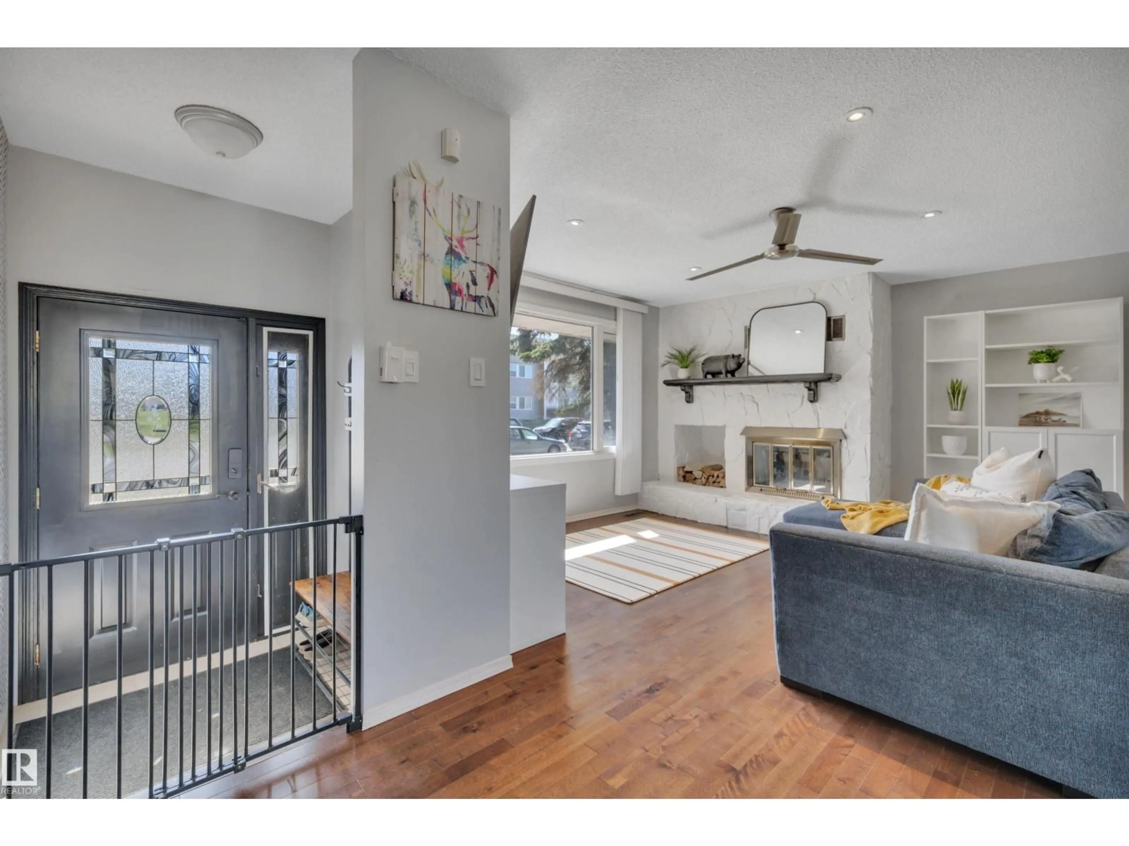Indoor entryway for 4316 53 ST, Leduc Alberta T9E5B1