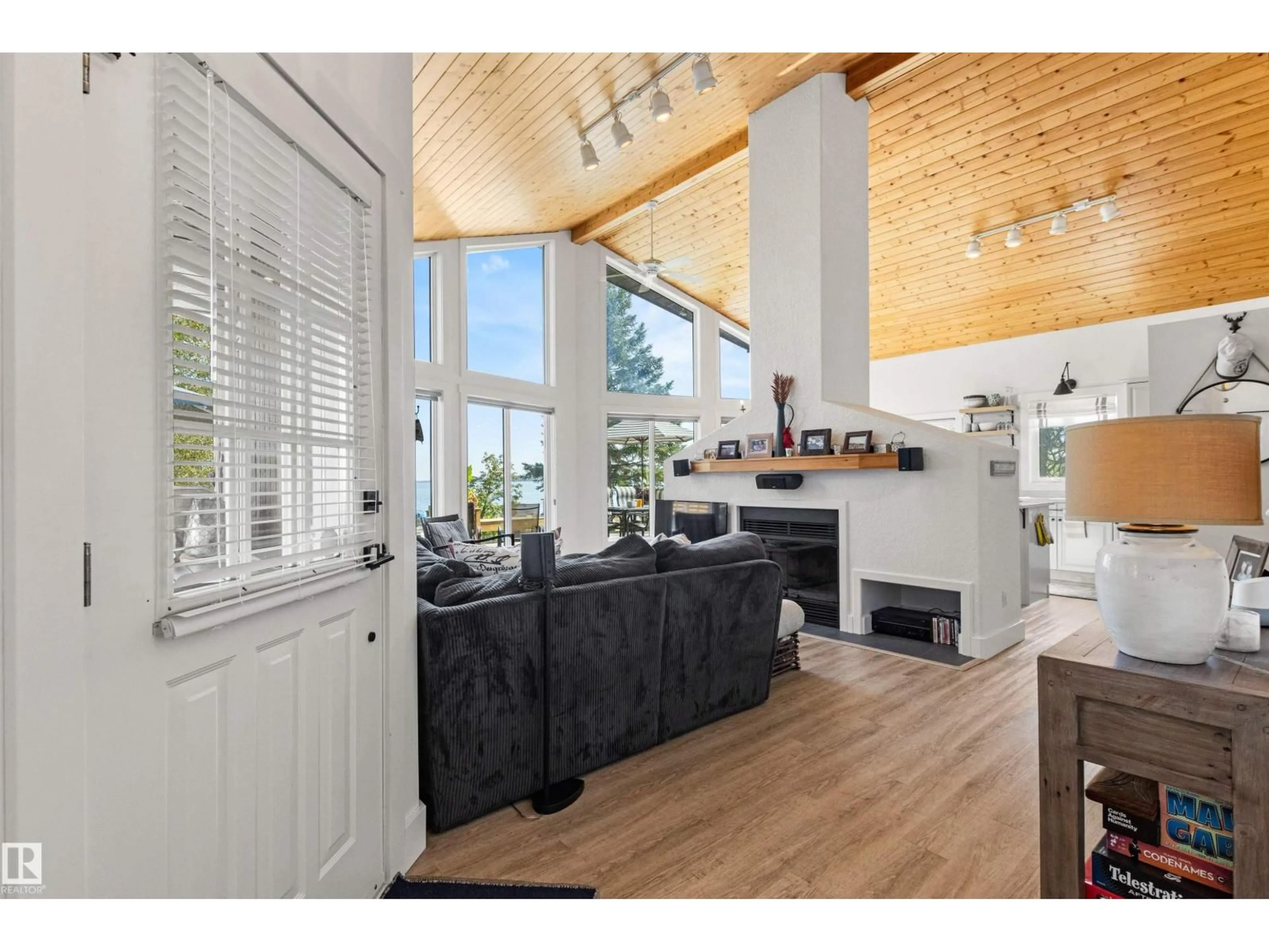 Open concept kitchen, unknown for N - 181 1 AV, Rural Parkland County Alberta T0E2B0