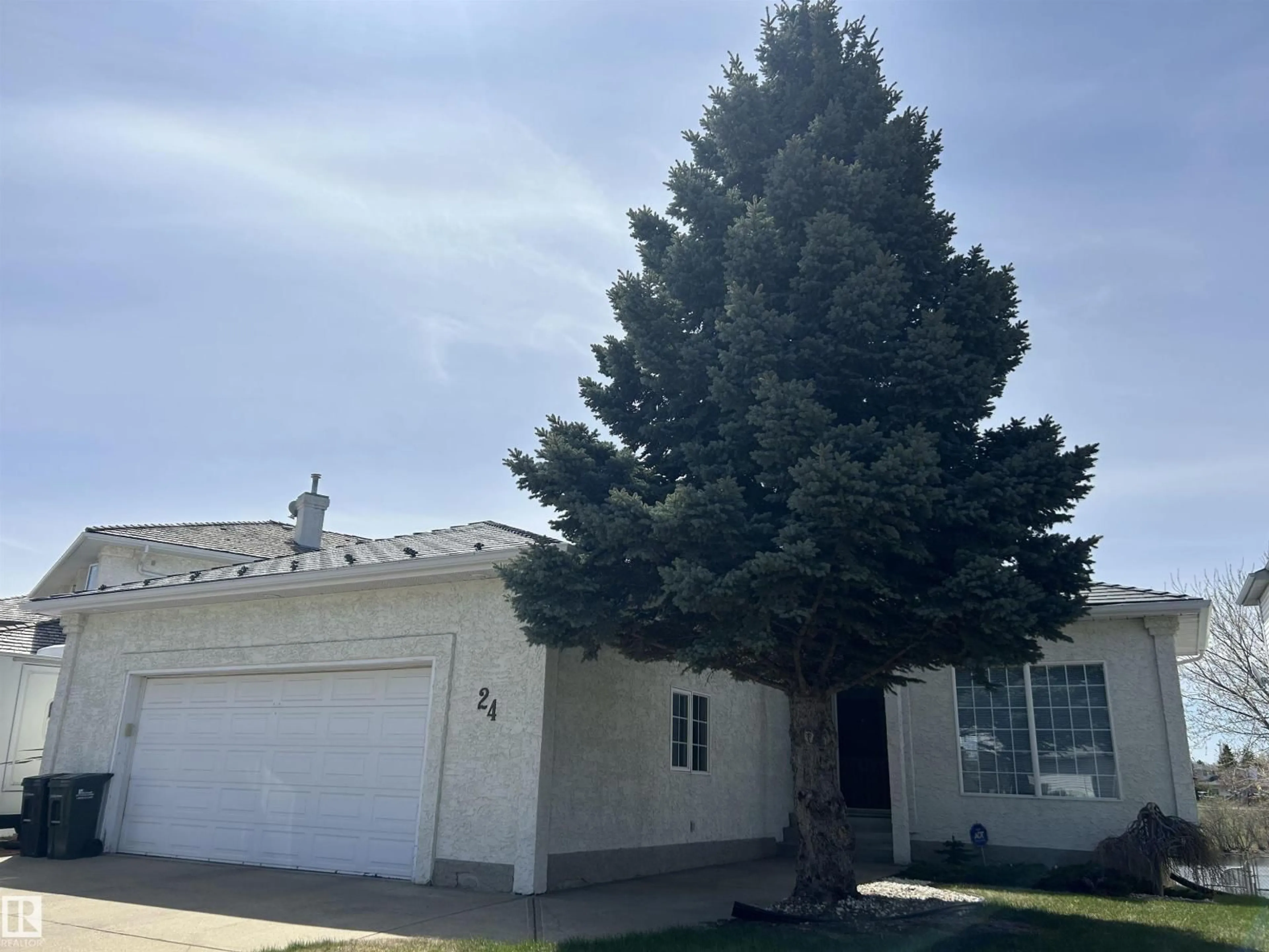 Home with vinyl exterior material, street for 24 CATALINA DR, Sherwood Park Alberta T8H1R2