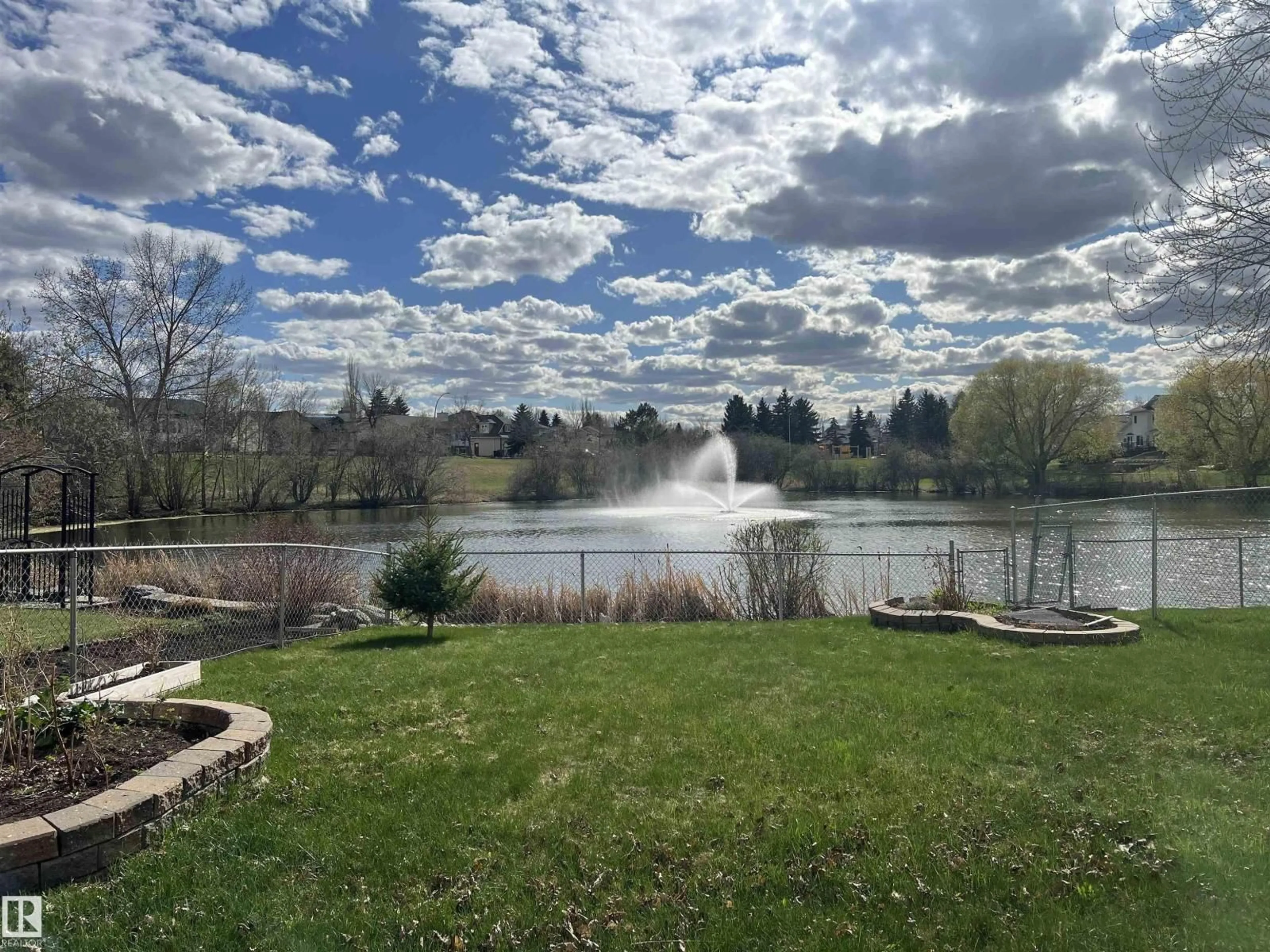 A pic from outside/outdoor area/front of a property/back of a property/a pic from drone, water/lake/river/ocean view for 24 CATALINA DR, Sherwood Park Alberta T8H1R2