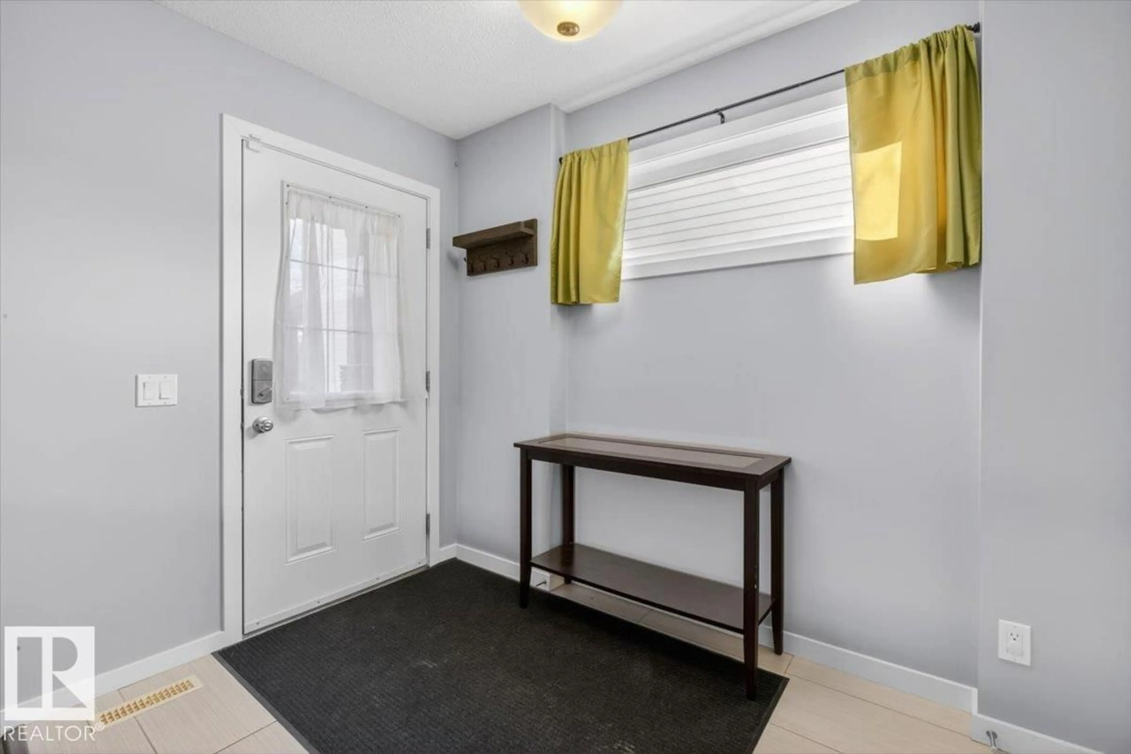 Indoor entryway for 14835 103 AV, Edmonton Alberta T5N0V2