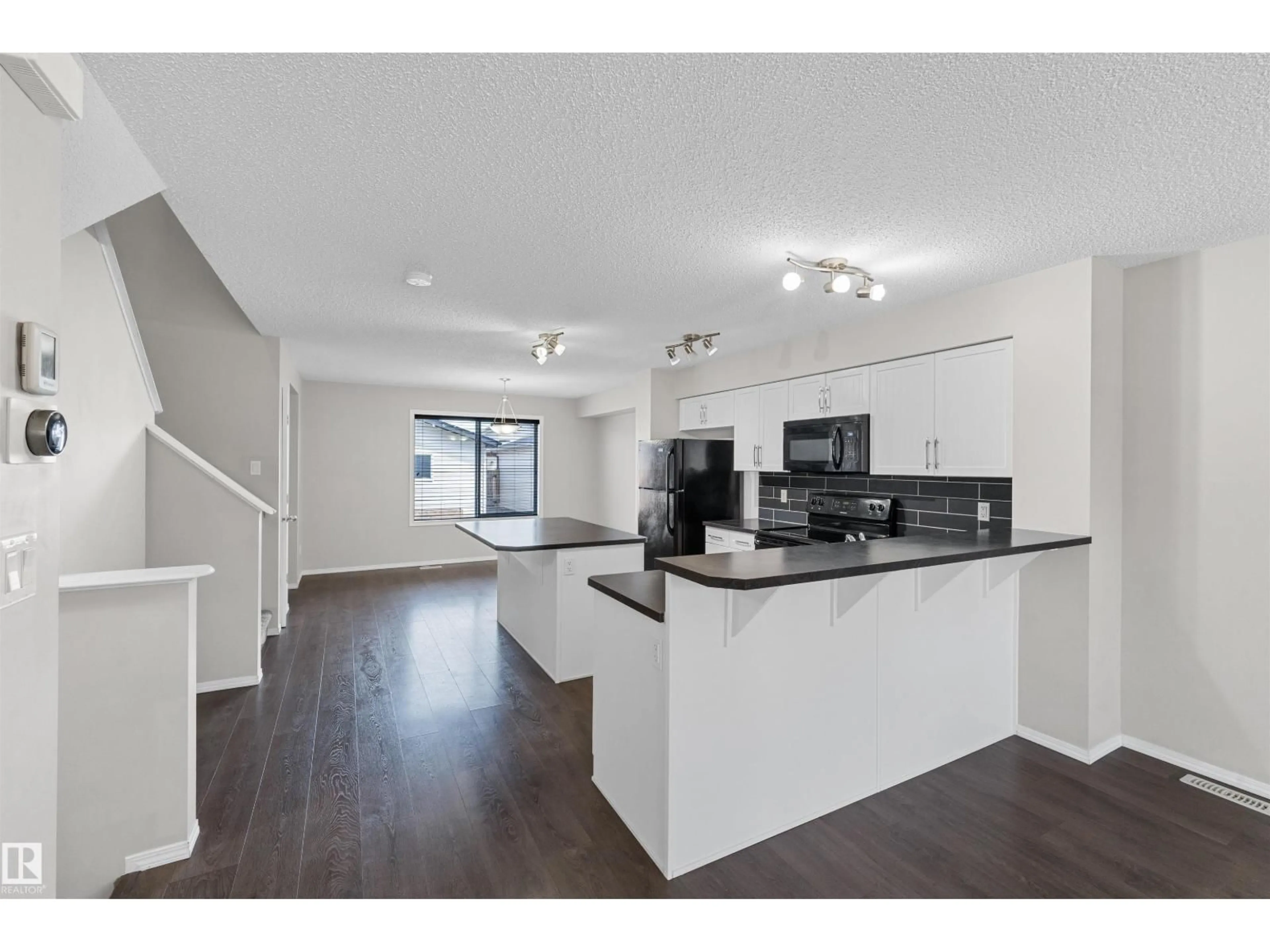 Open concept kitchen, unknown for SW - 3041 ARTHURS CR, Edmonton Alberta T6W2H8