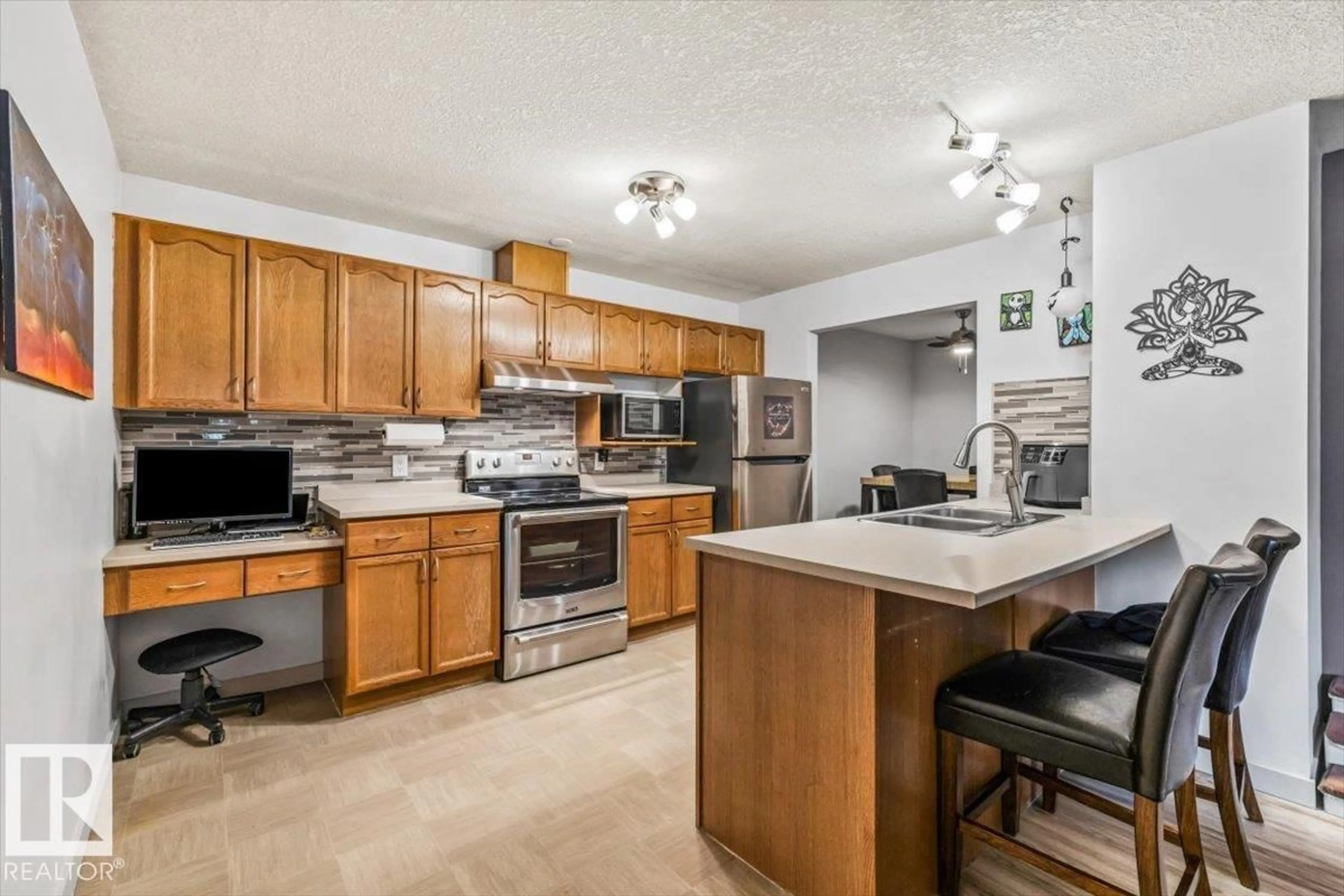 Open concept kitchen, ceramic/tile floor for 3 - 514 PERRON ST, St. Albert Alberta T8N5Z5