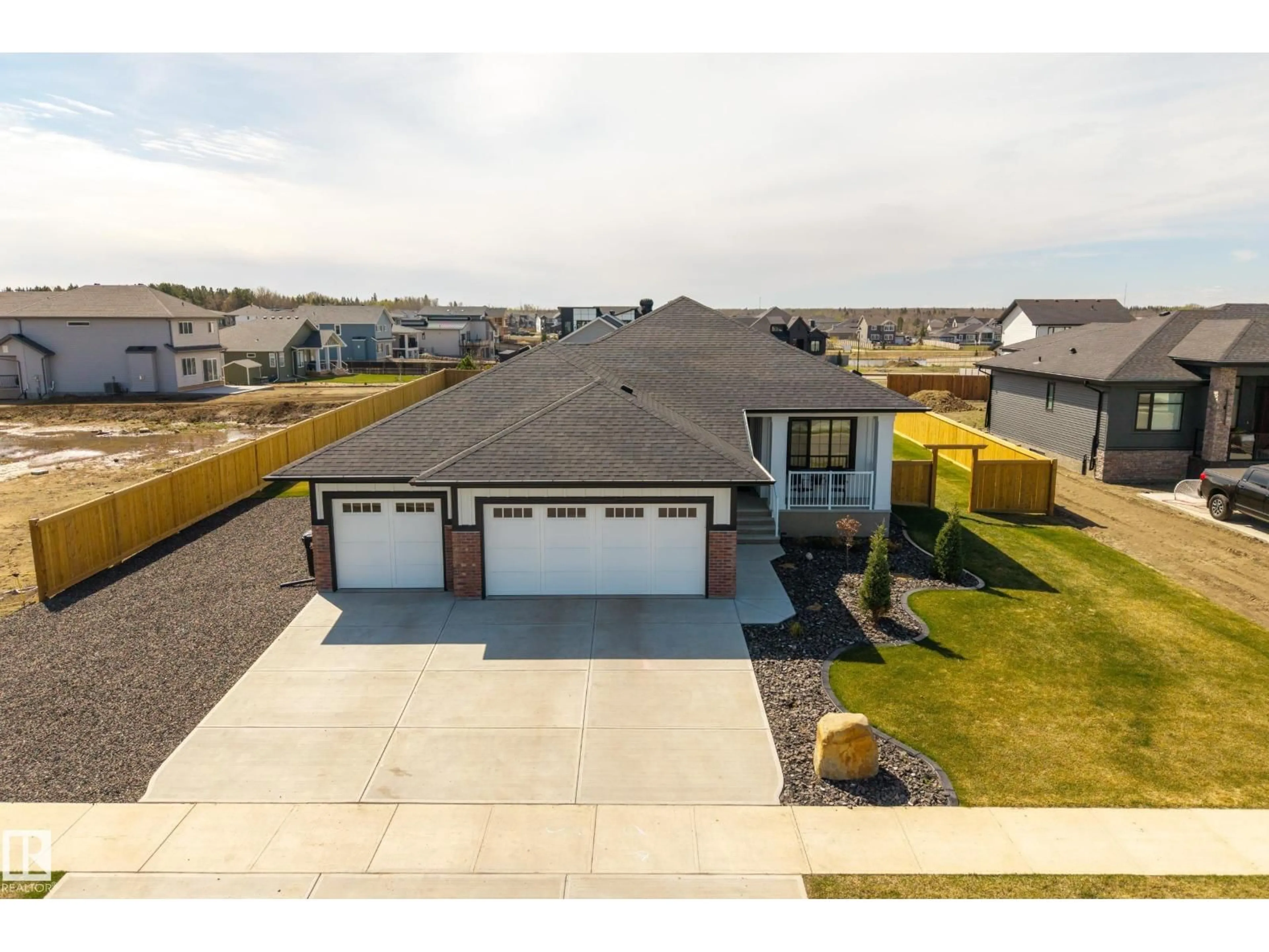 A pic from outside/outdoor area/front of a property/back of a property/a pic from drone, street for 45 HARVEST CR, Ardrossan Alberta T8E0A8
