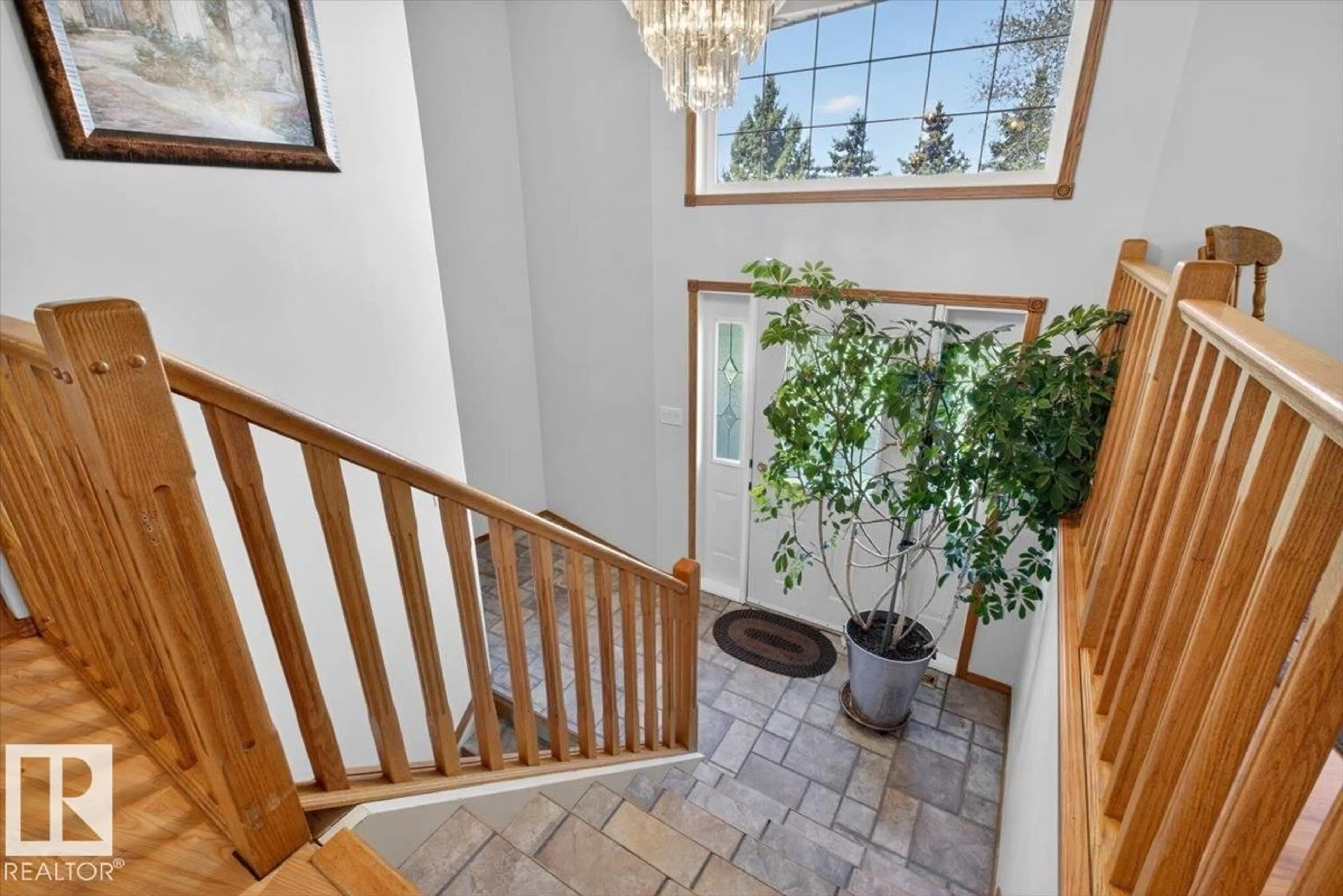 Indoor foyer for 23 23114A TWP ROAD 564, Rural Sturgeon County Alberta T0A1N0