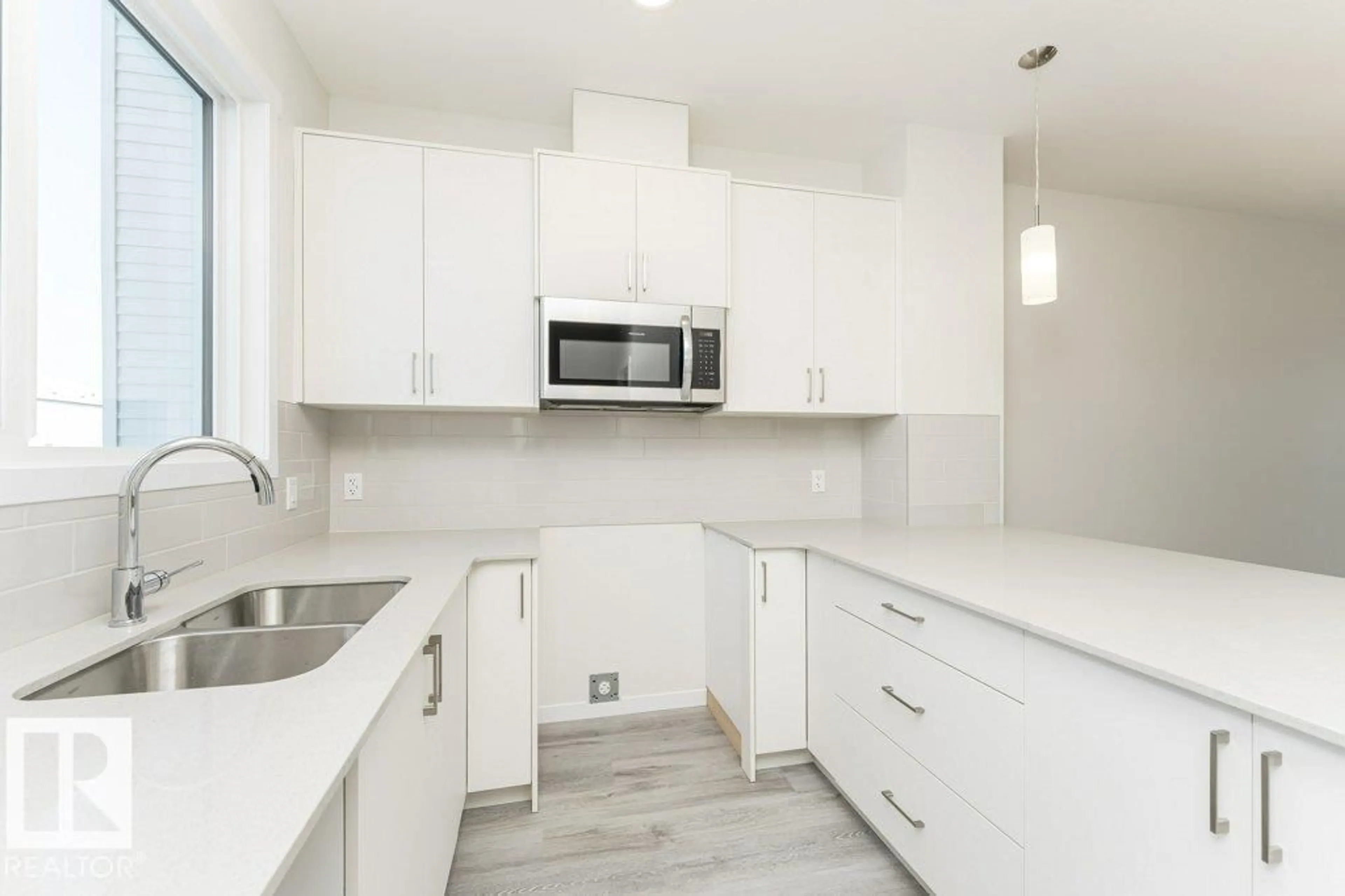 Open concept kitchen, unknown for 3896 WREN CR, Edmonton Alberta T5S0S9
