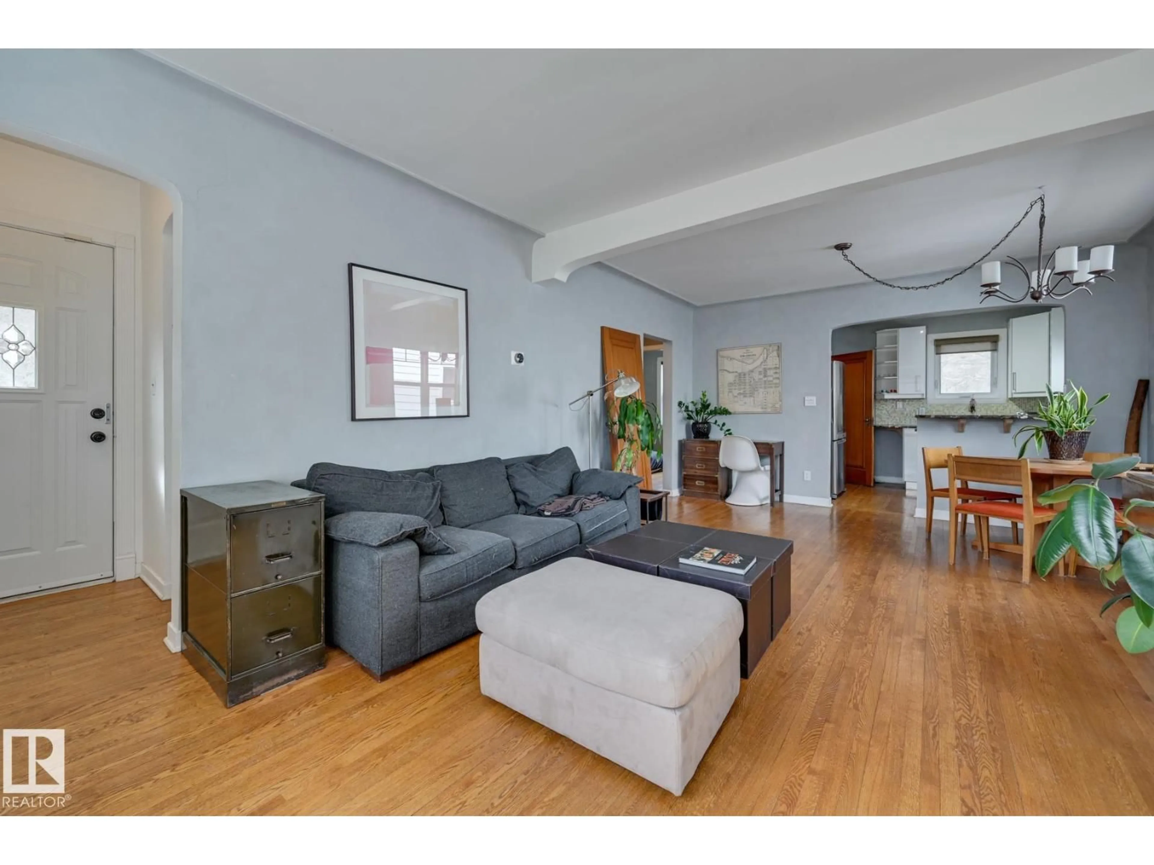 Living room with furniture, unknown for 10038 88 AV, Edmonton Alberta T6E2R7