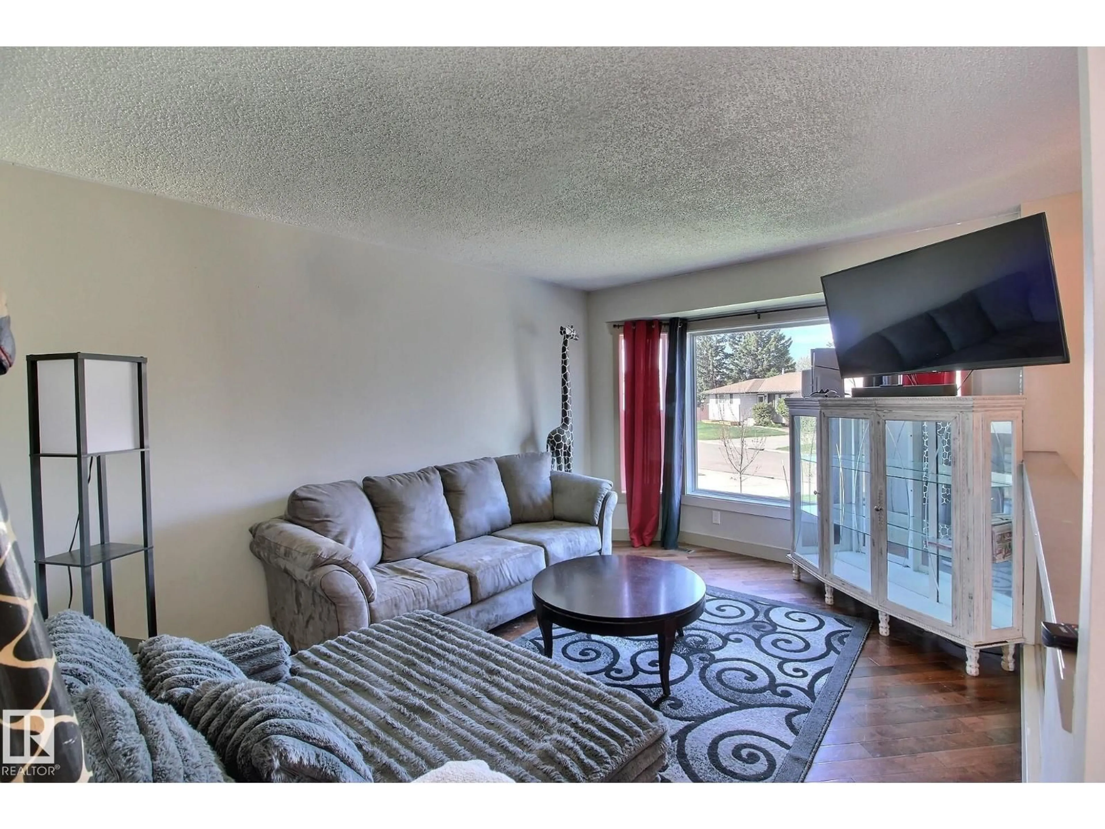 Living room with furniture, unknown for 114 WESTBOURNE RD, Spruce Grove Alberta T7X1R6