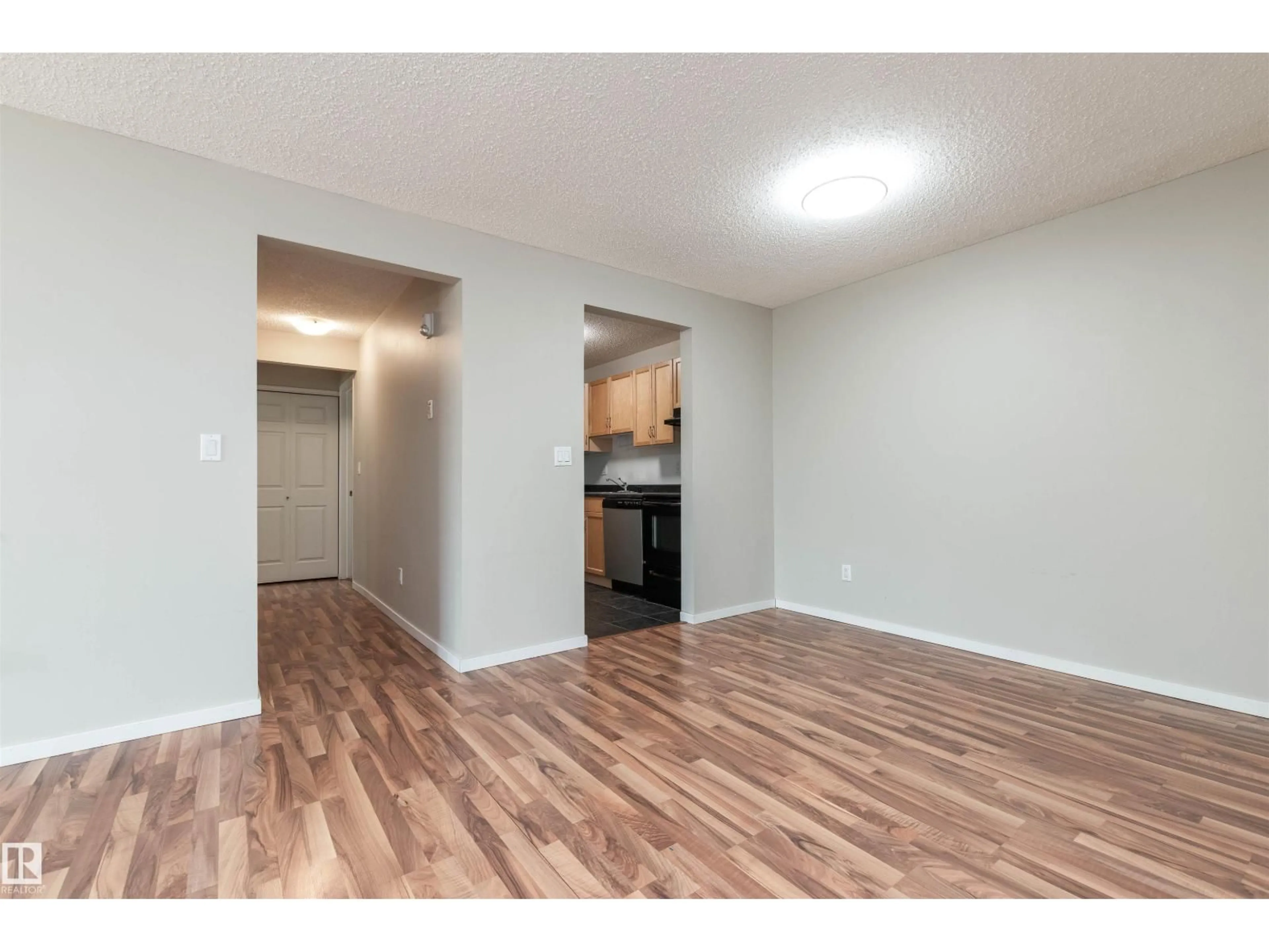 A pic of a room for #104 - 328 WOODBRIDGE WY, Sherwood Park Alberta T8A4G3