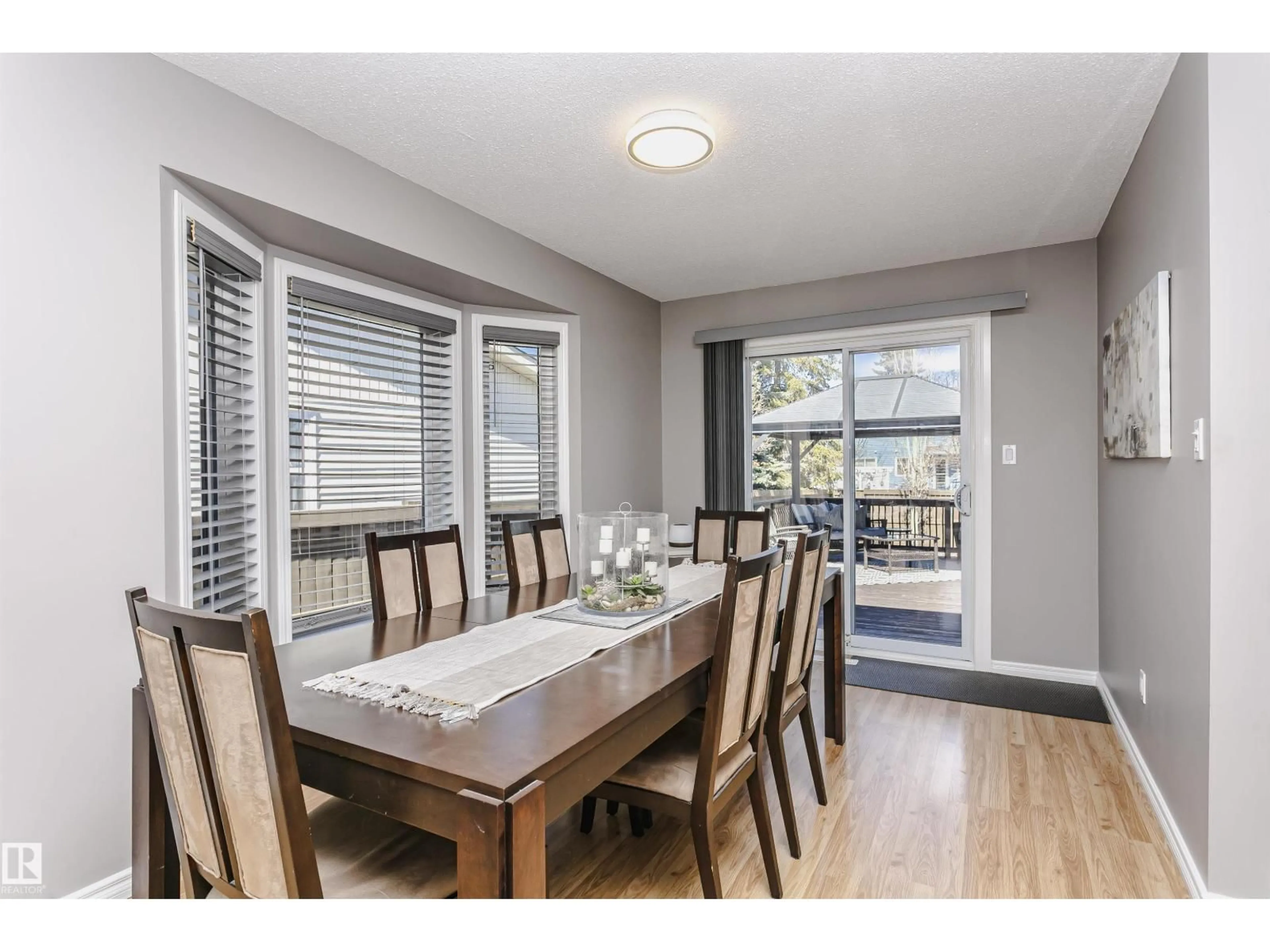 Dining room, wood/laminate floor for NW - 1044 106 ST, Edmonton Alberta T6J6G8