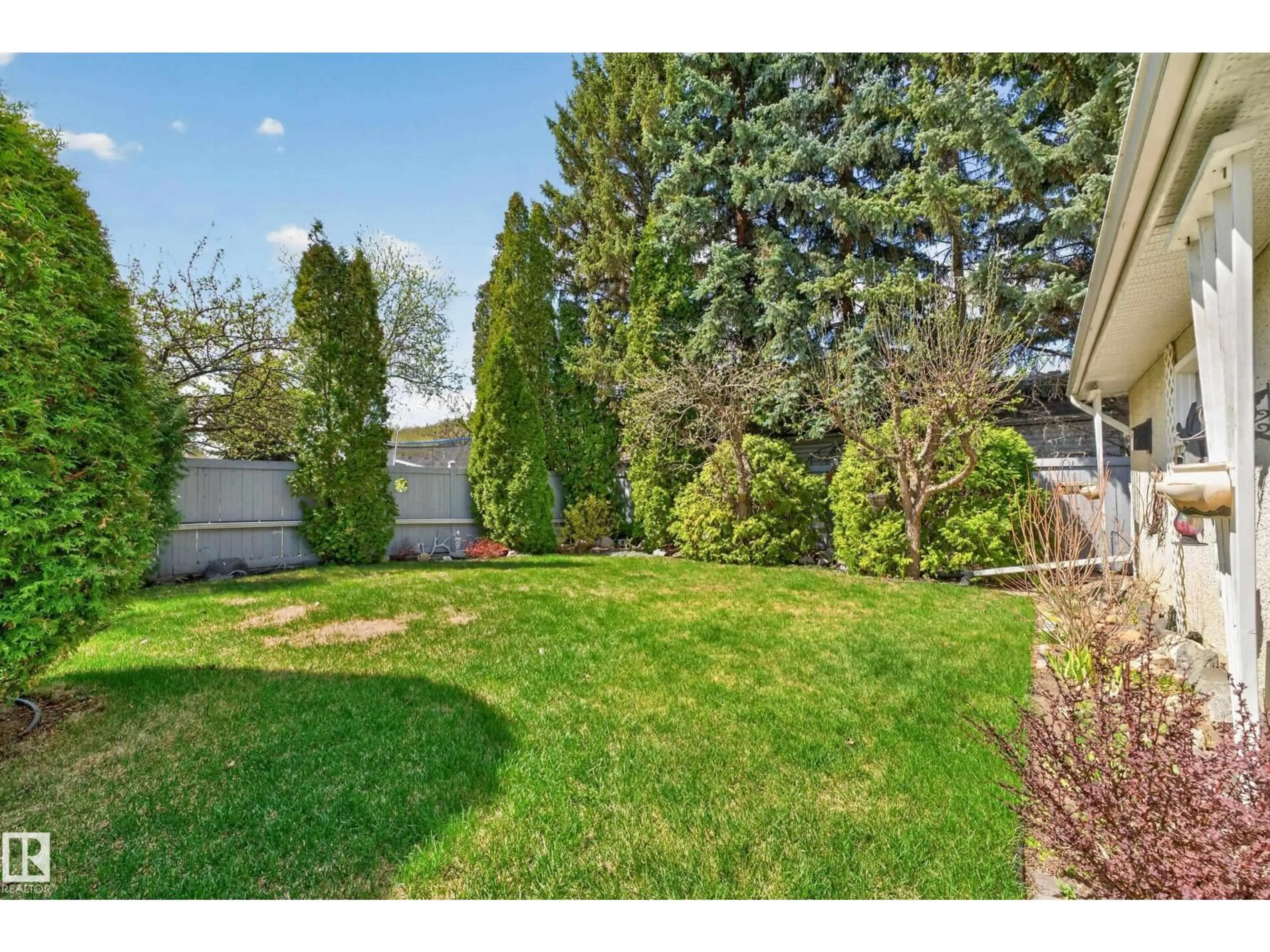 Unknown for 70 FLAGSTONE CR, St. Albert Alberta T8N1R3