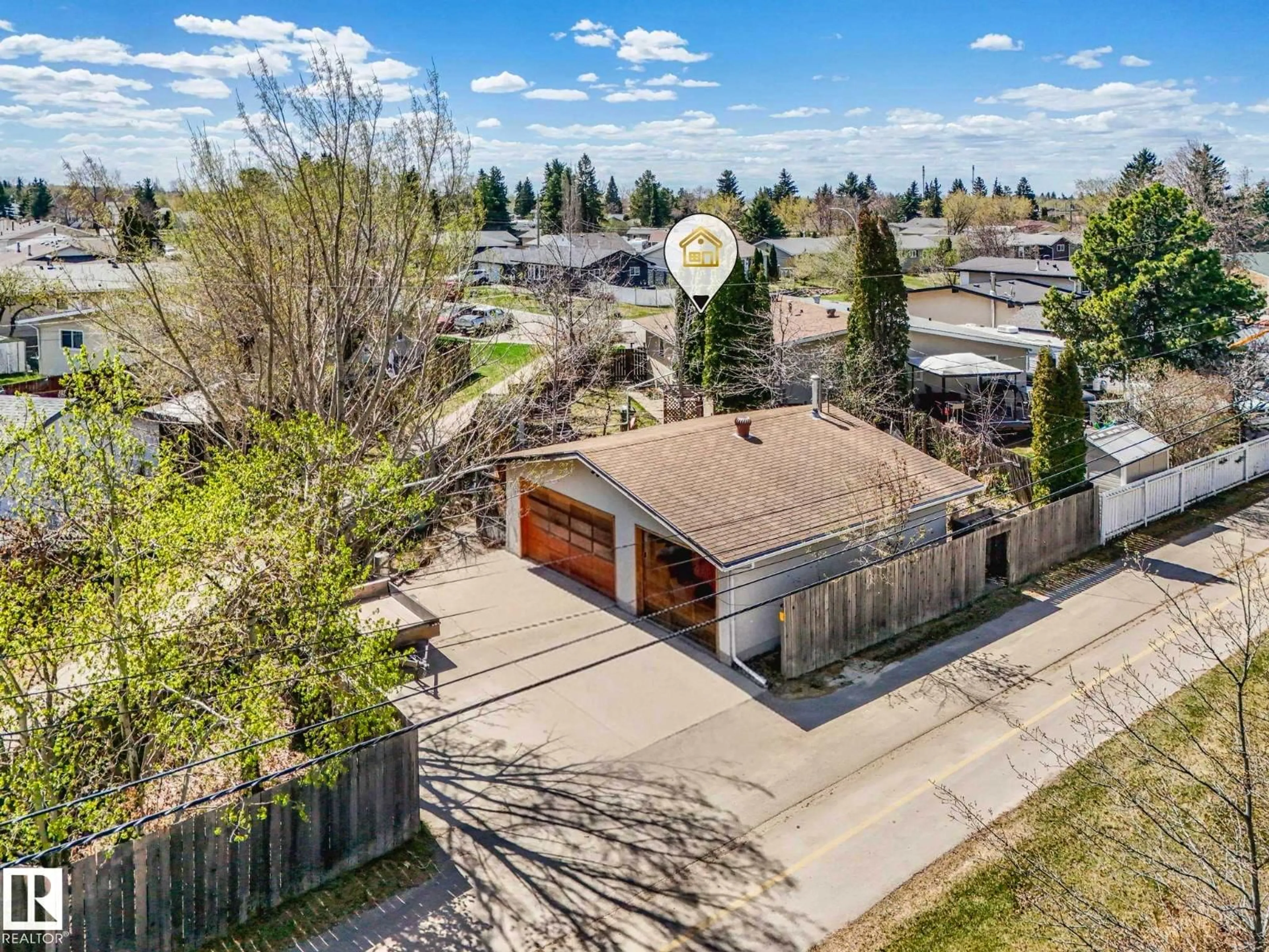 A pic from outside/outdoor area/front of a property/back of a property/a pic from drone, street for 34 CAMELOT AV, Leduc Alberta T9E4M3