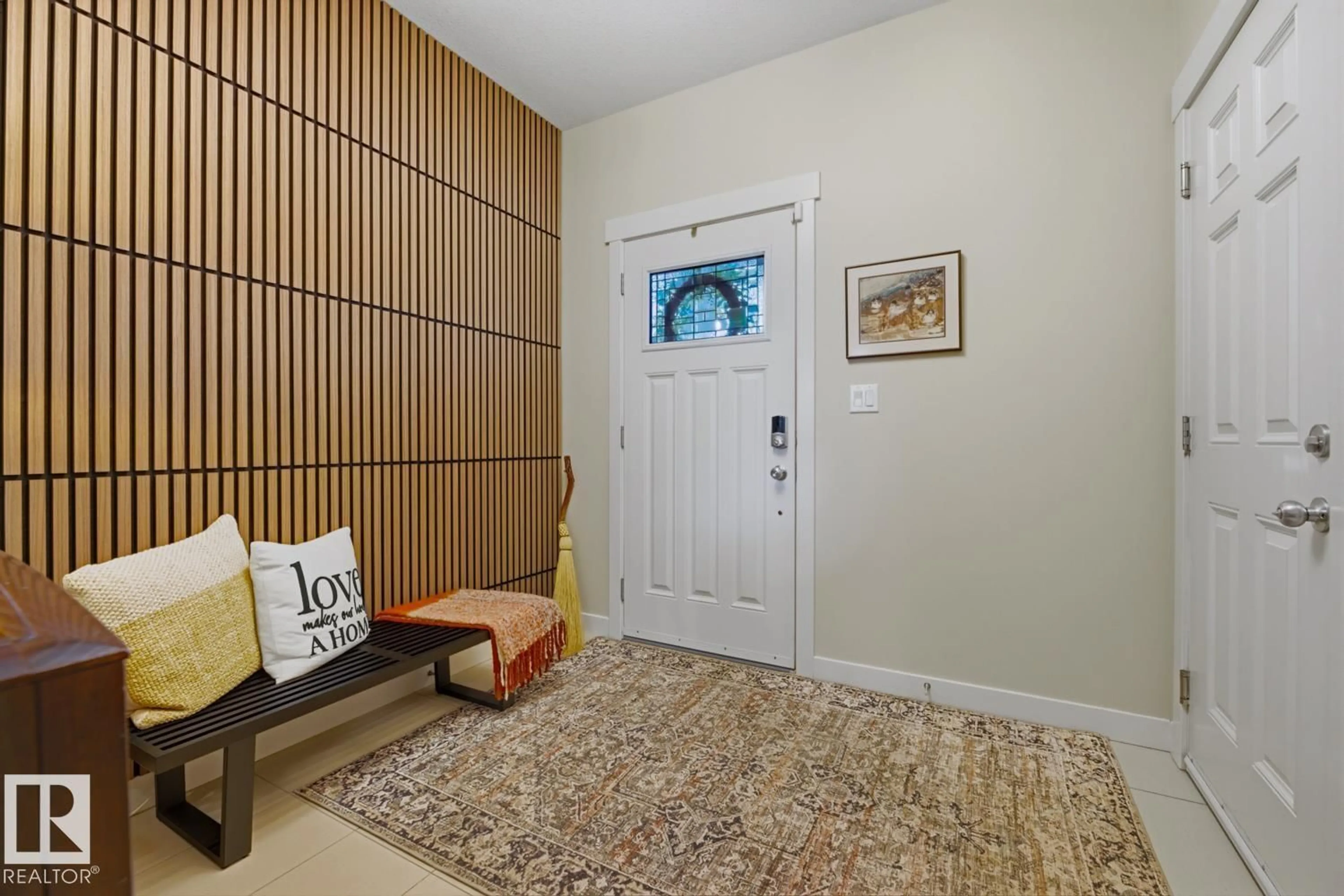 Indoor entryway for 12943 202 ST, Edmonton Alberta T5S0E3