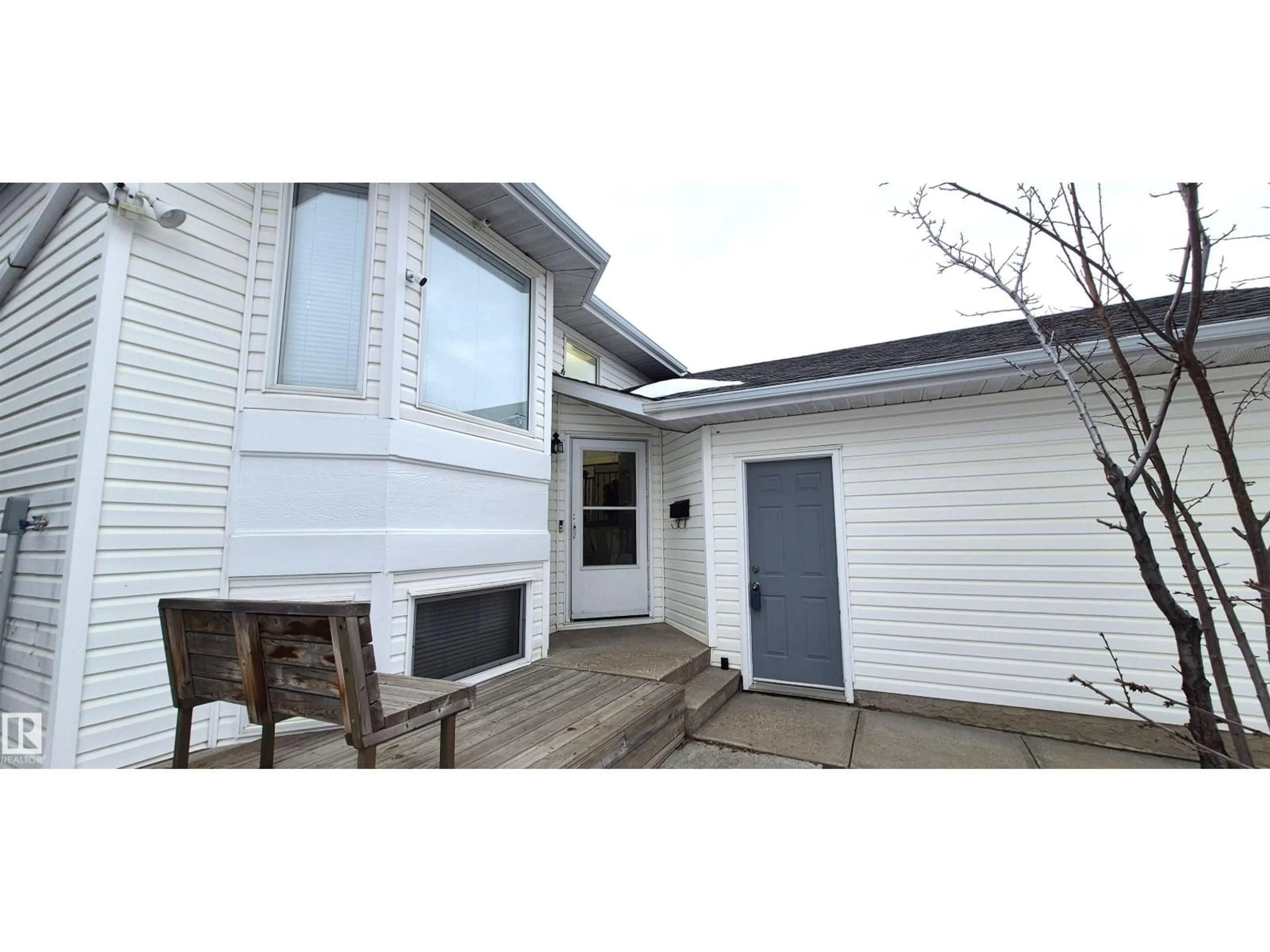 Home with vinyl exterior material, street for 408 JENNINGS BA, Edmonton Alberta T6L6R2