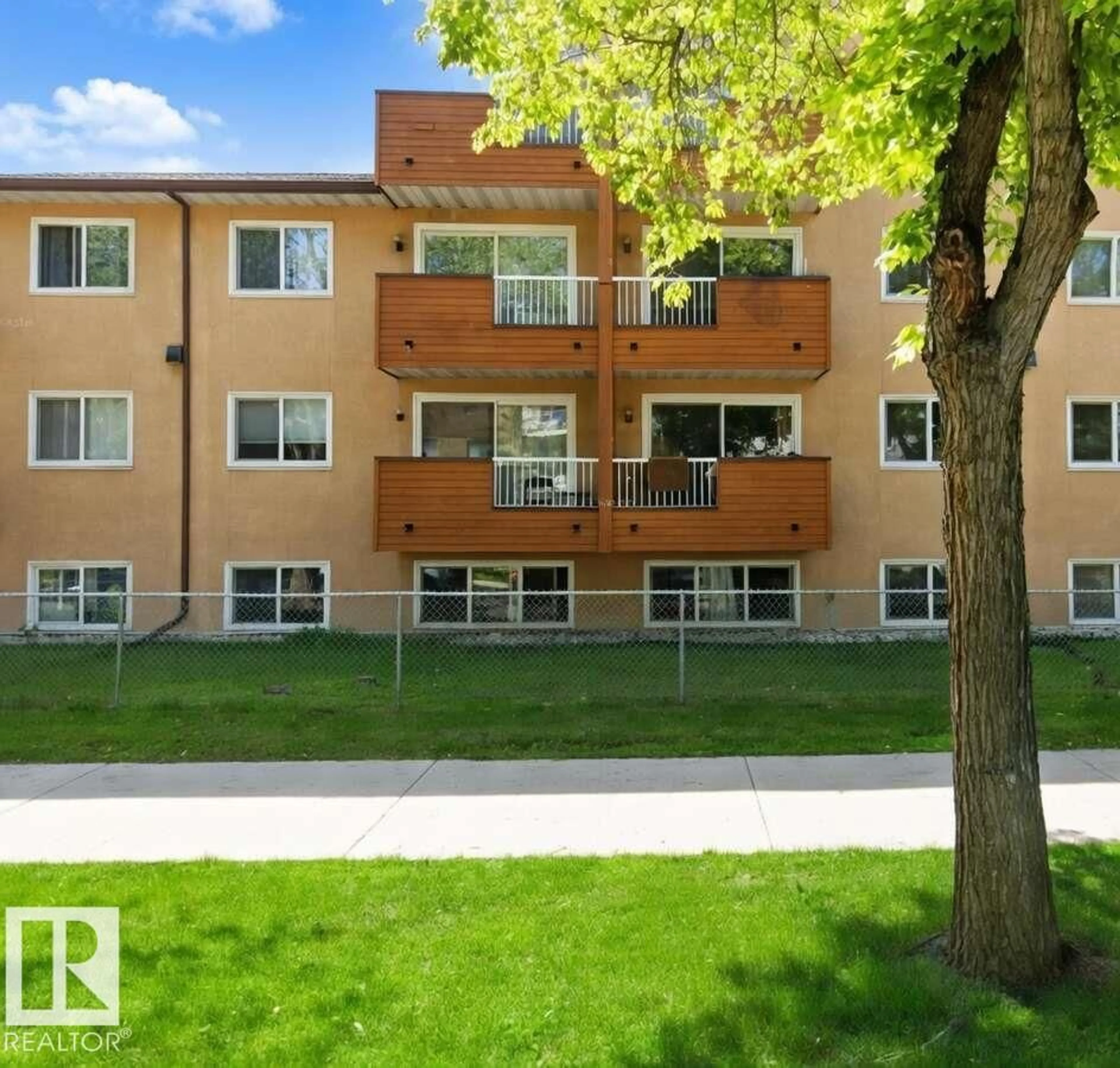 Unknown for B2 - 10620 104 ST NW, Edmonton Alberta T5H2W2