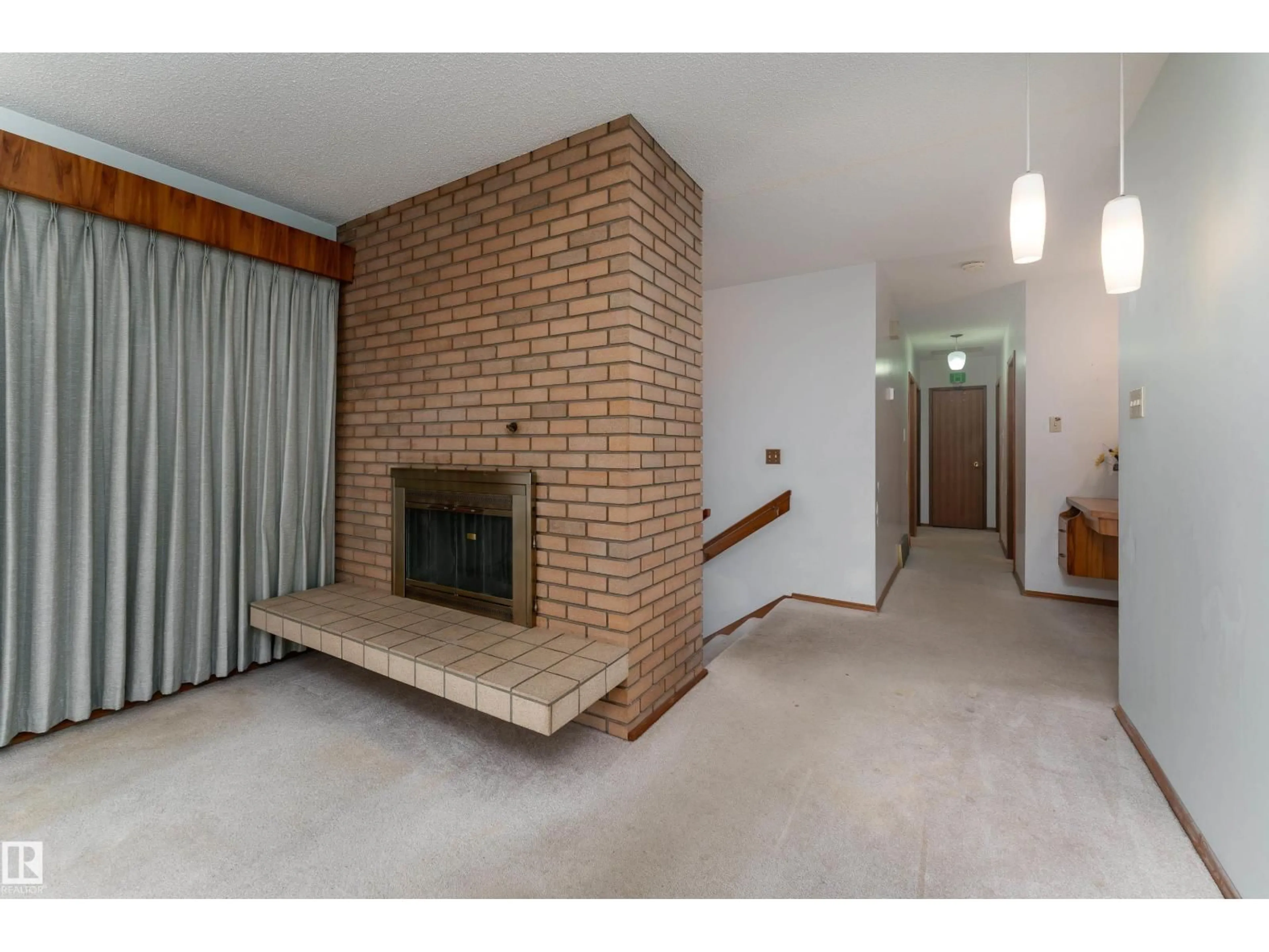 Unknown for NW - 3711 118 ST, Edmonton Alberta T6J1W8