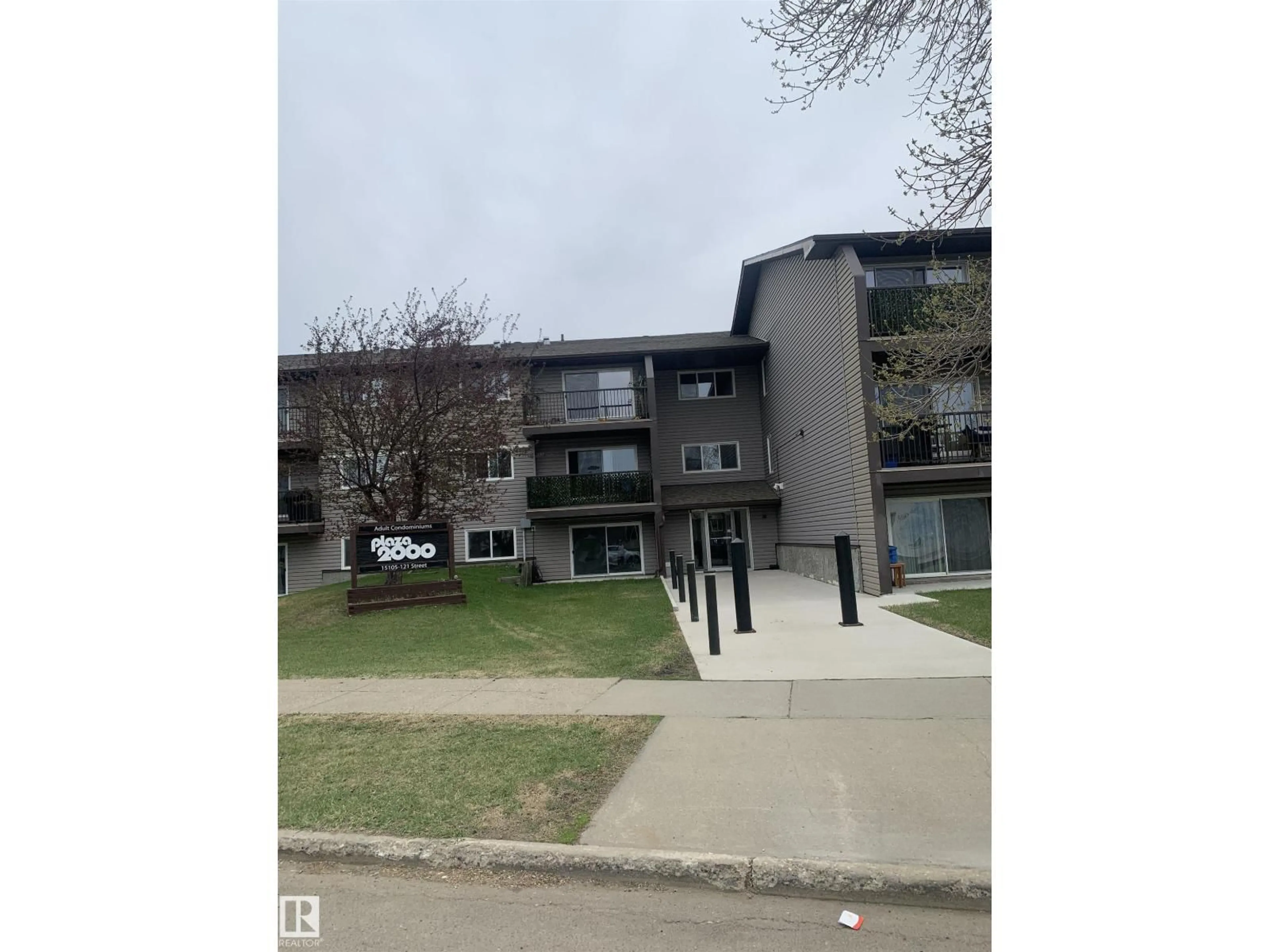 Blurry image for 121 15105 121 ST NW, Edmonton Alberta T5X2G3