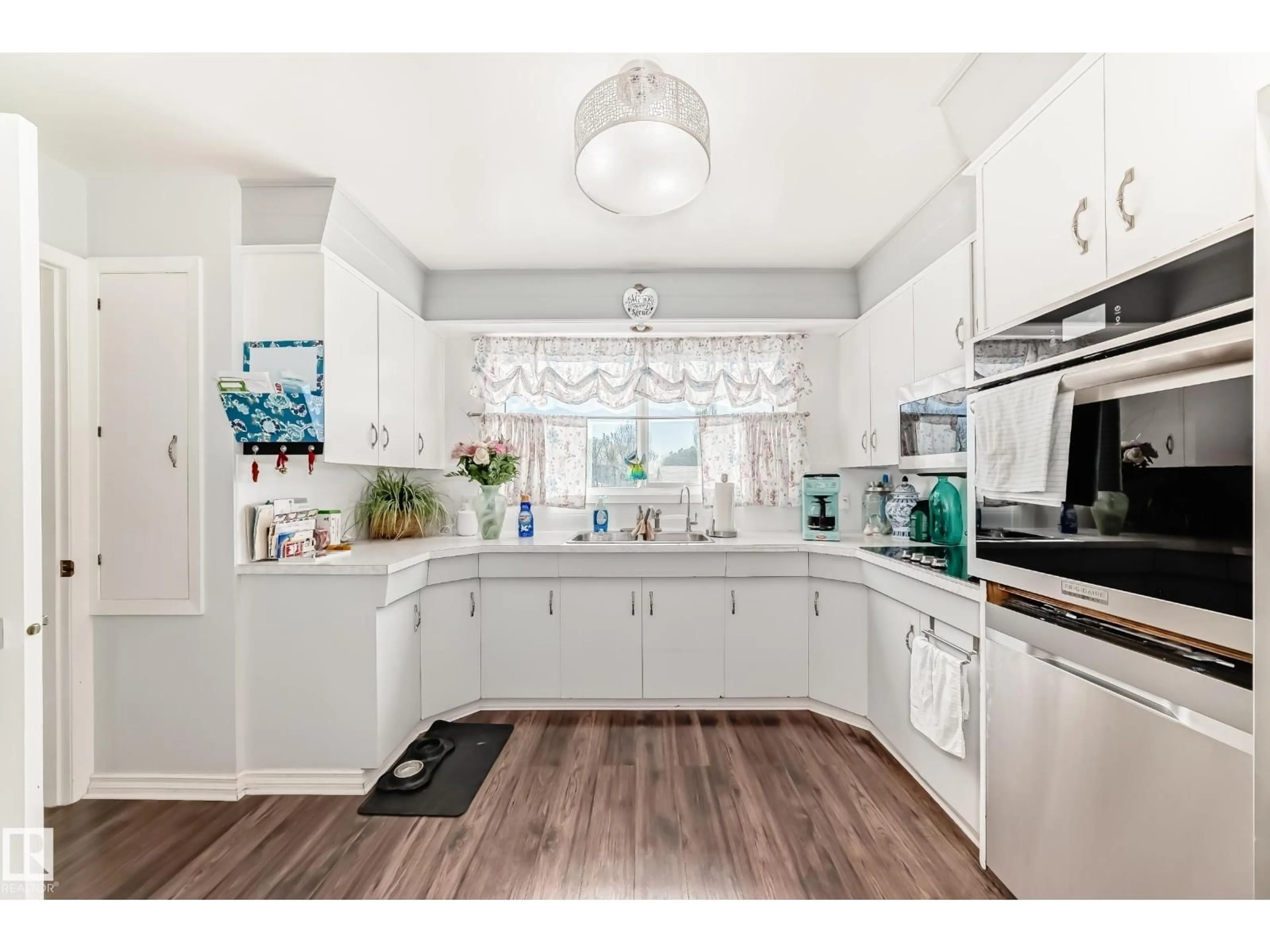 Open concept kitchen, unknown for 3611 108 ST, Edmonton Alberta T6J1B3