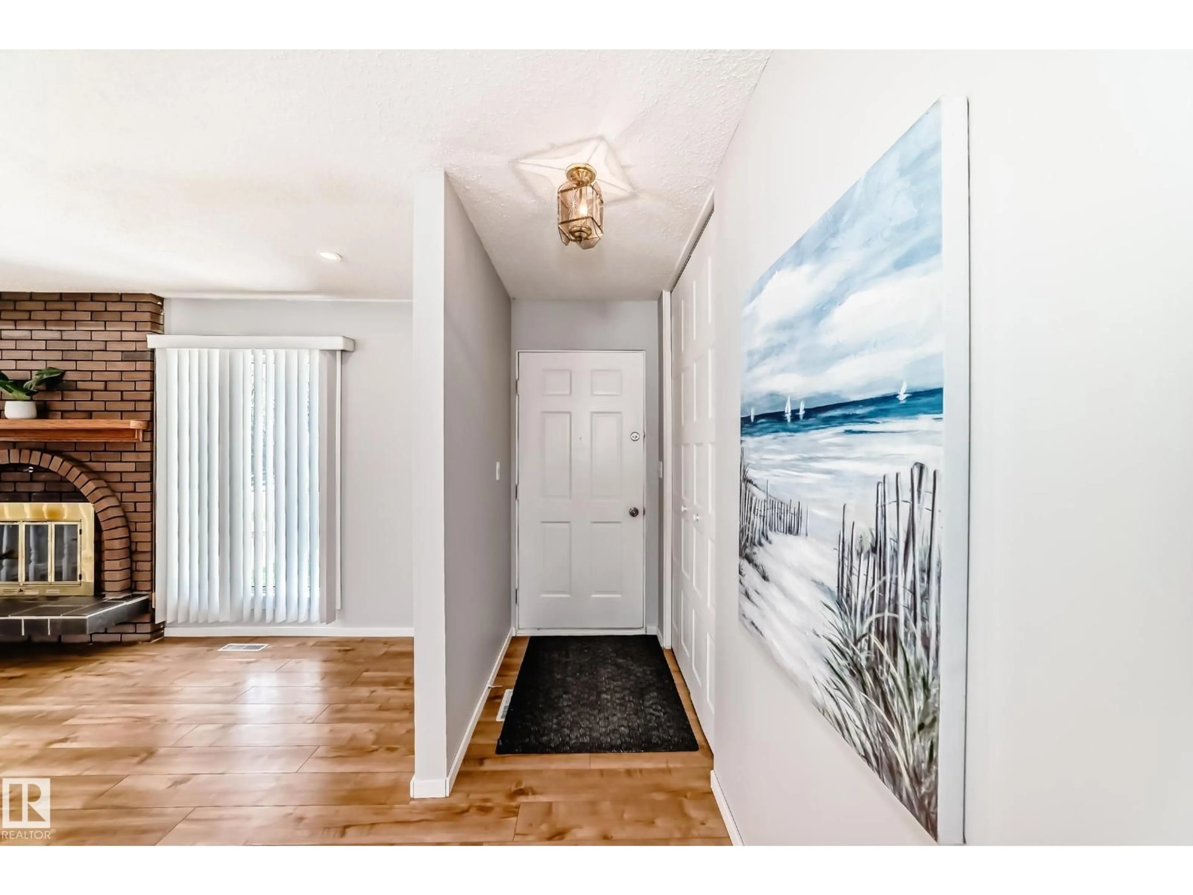 Indoor entryway for NW - 16819 109 ST, Edmonton Alberta T5X2R5