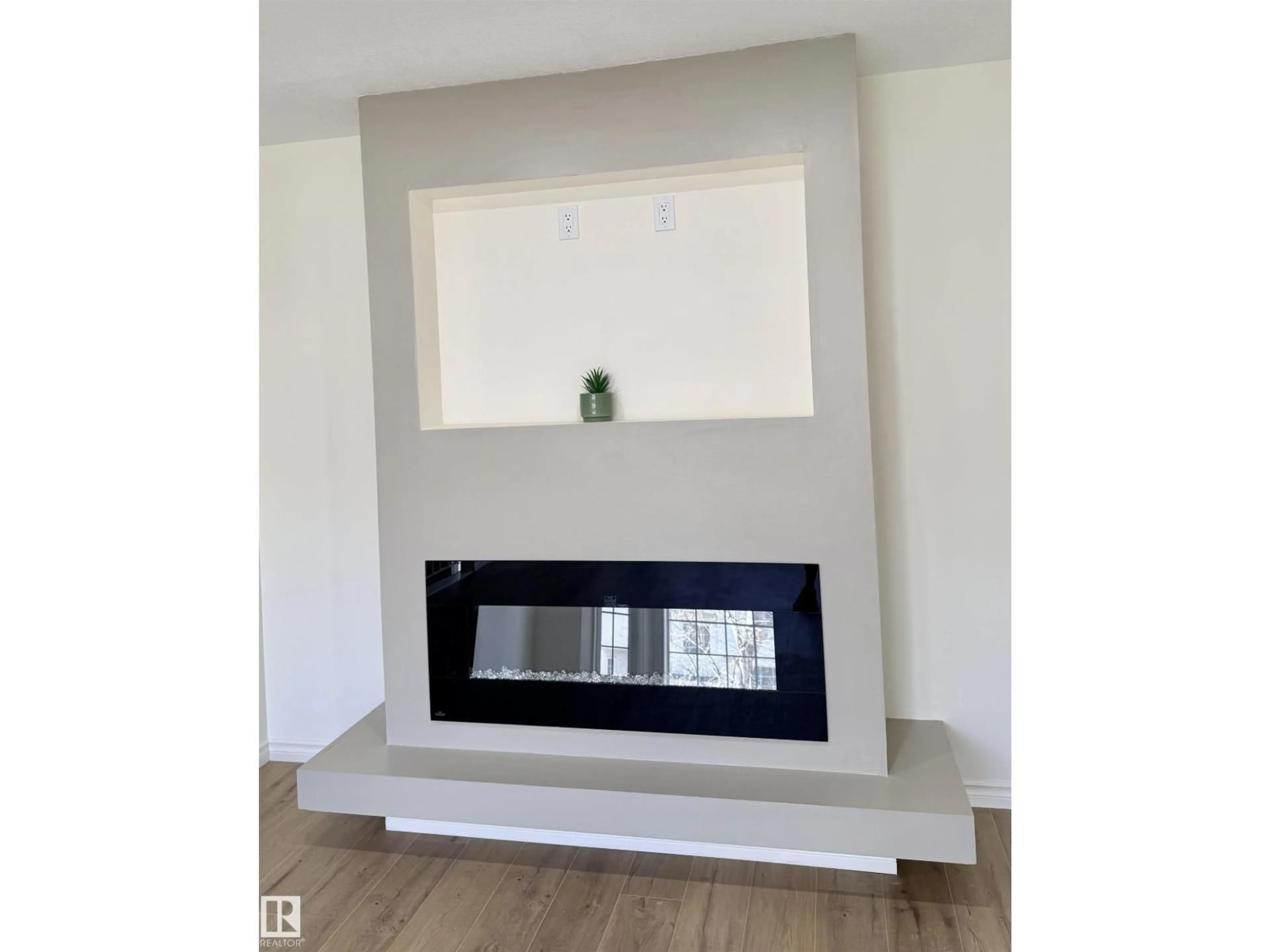 A pic of a room for 22 - 9703 174 ST, Edmonton Alberta T5T6C5
