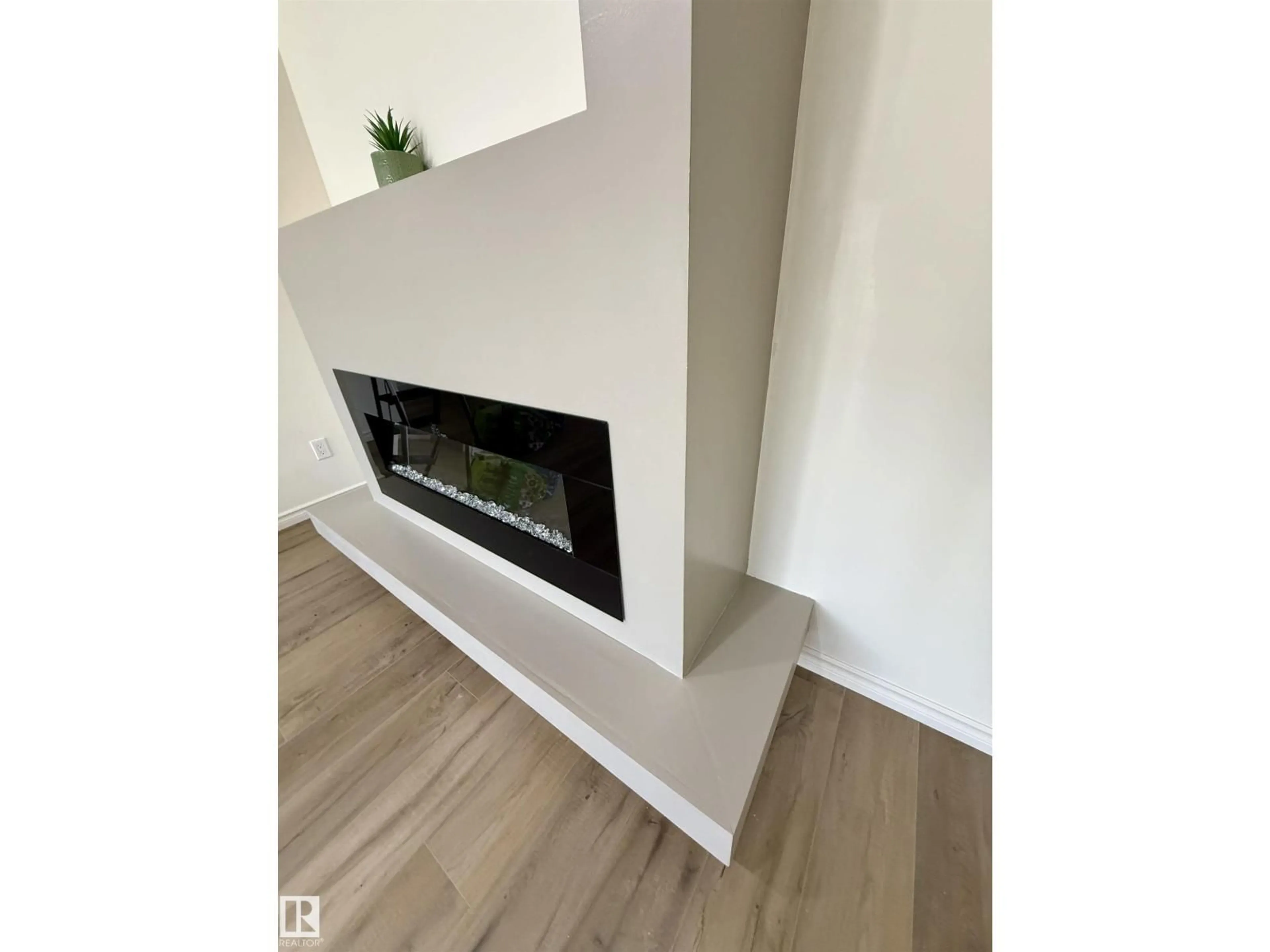 A pic of a room for 22 - 9703 174 ST, Edmonton Alberta T5T6C5