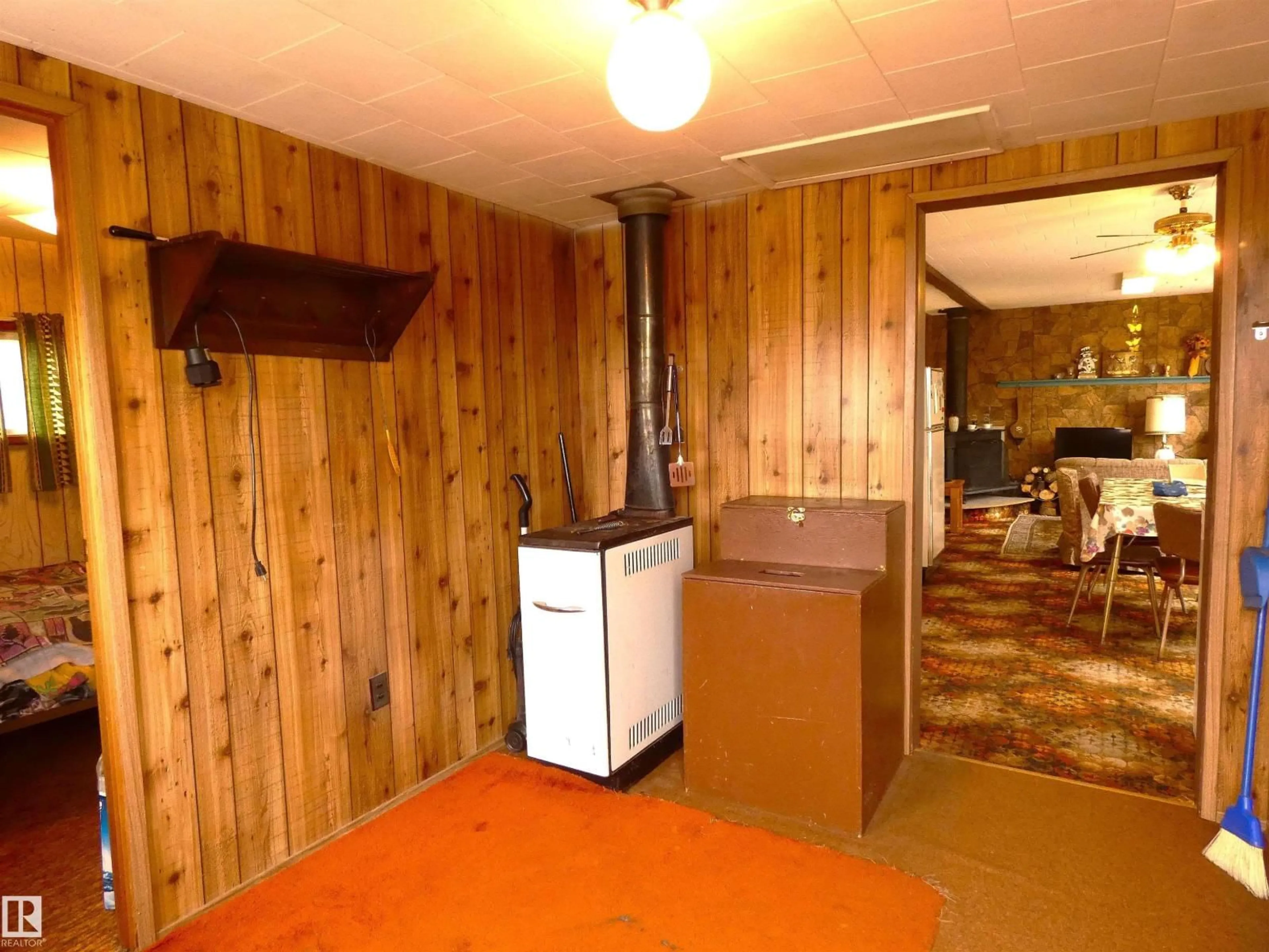 Unknown for 706 MEADOW AV, Rural Barrhead County Alberta T0E1A0