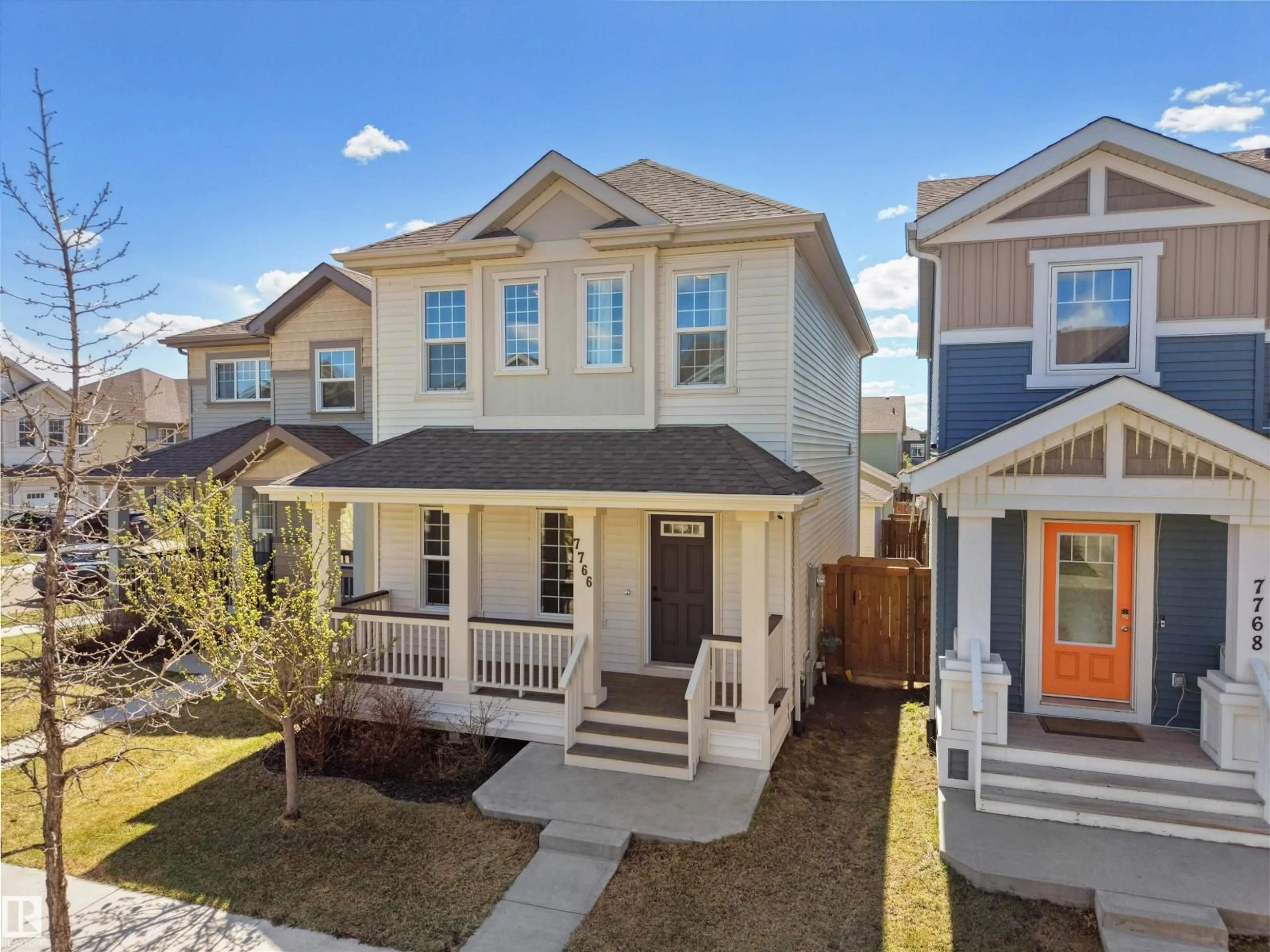 Home with vinyl exterior material, street for 7766 EIFERT CR, Edmonton Alberta T6M0W1