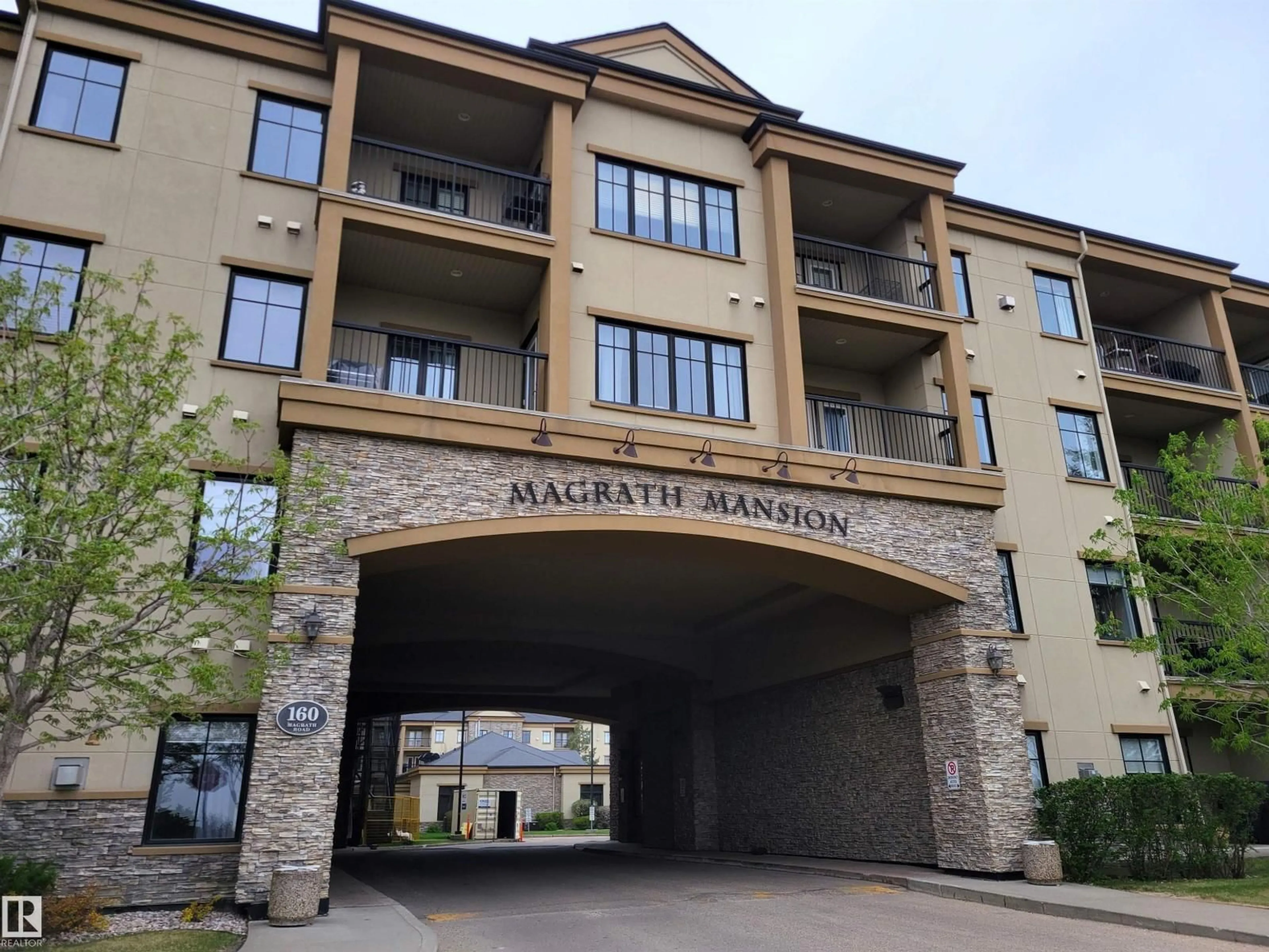Indoor foyer for 160 - 442 MAGRATH RD, Edmonton Alberta T6R3T7