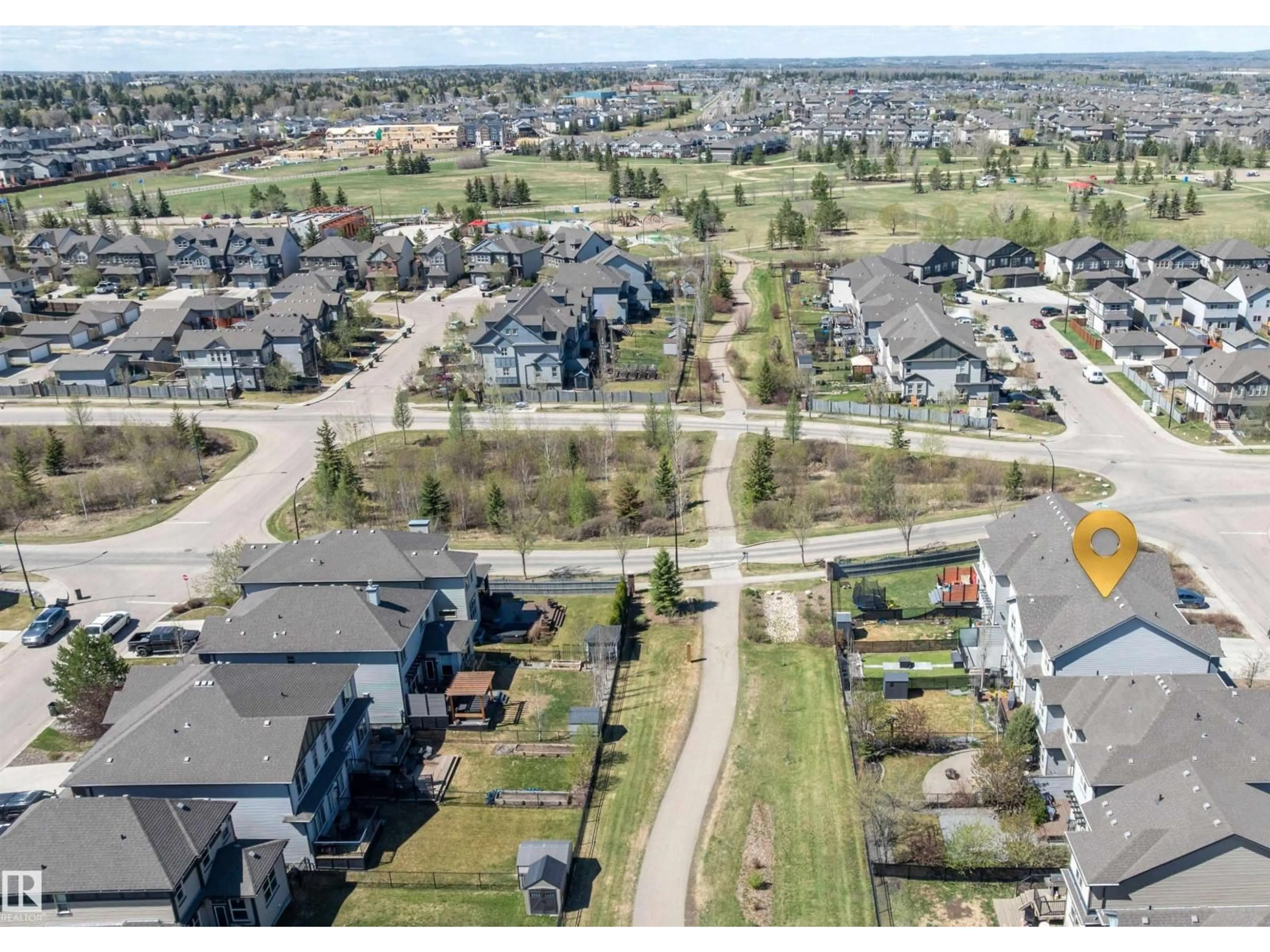 A pic from outside/outdoor area/front of a property/back of a property/a pic from drone, street for 5 GILMORE WY, Spruce Grove Alberta T7X2R7