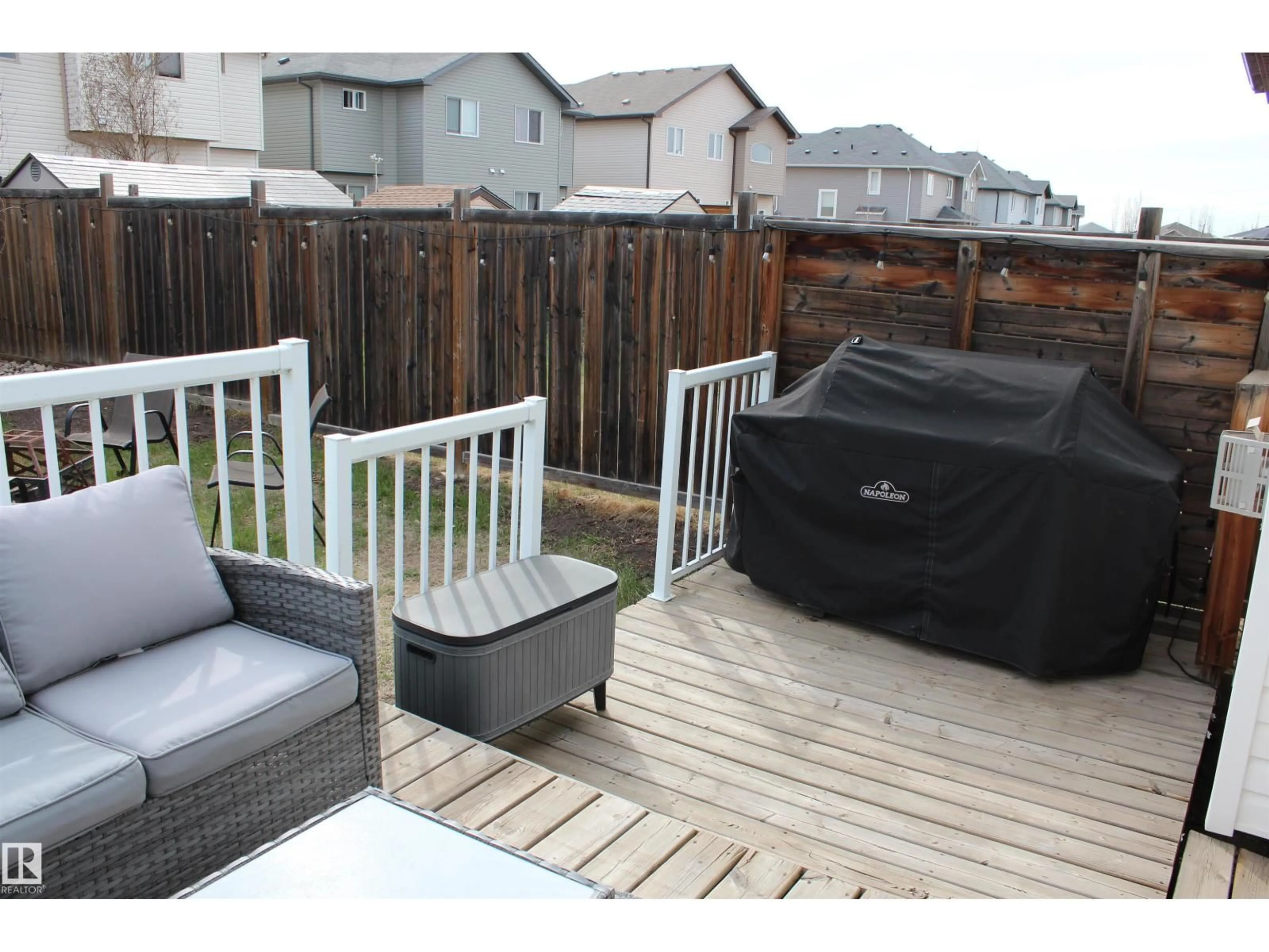 Patio, unknown for 39 CARAGANA WY, Fort Saskatchewan Alberta T8L0H4