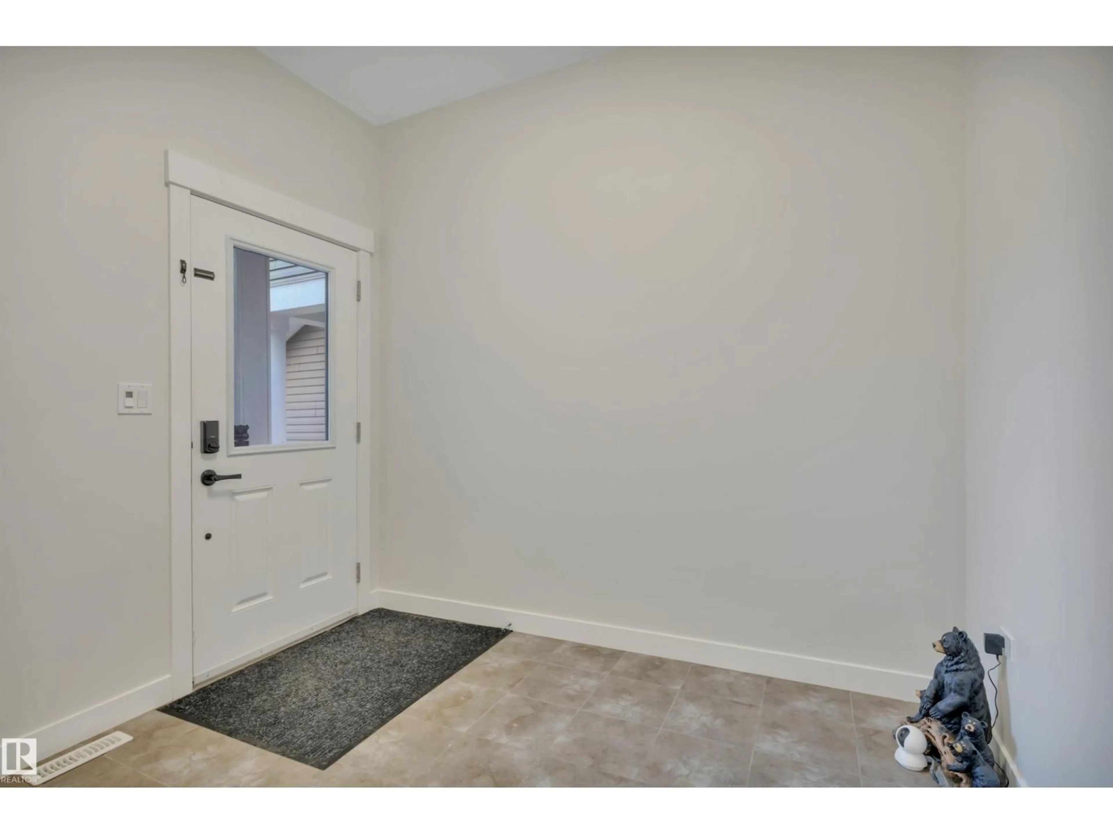 Indoor entryway for 194 STURTZ BN, Leduc Alberta T9E1E1