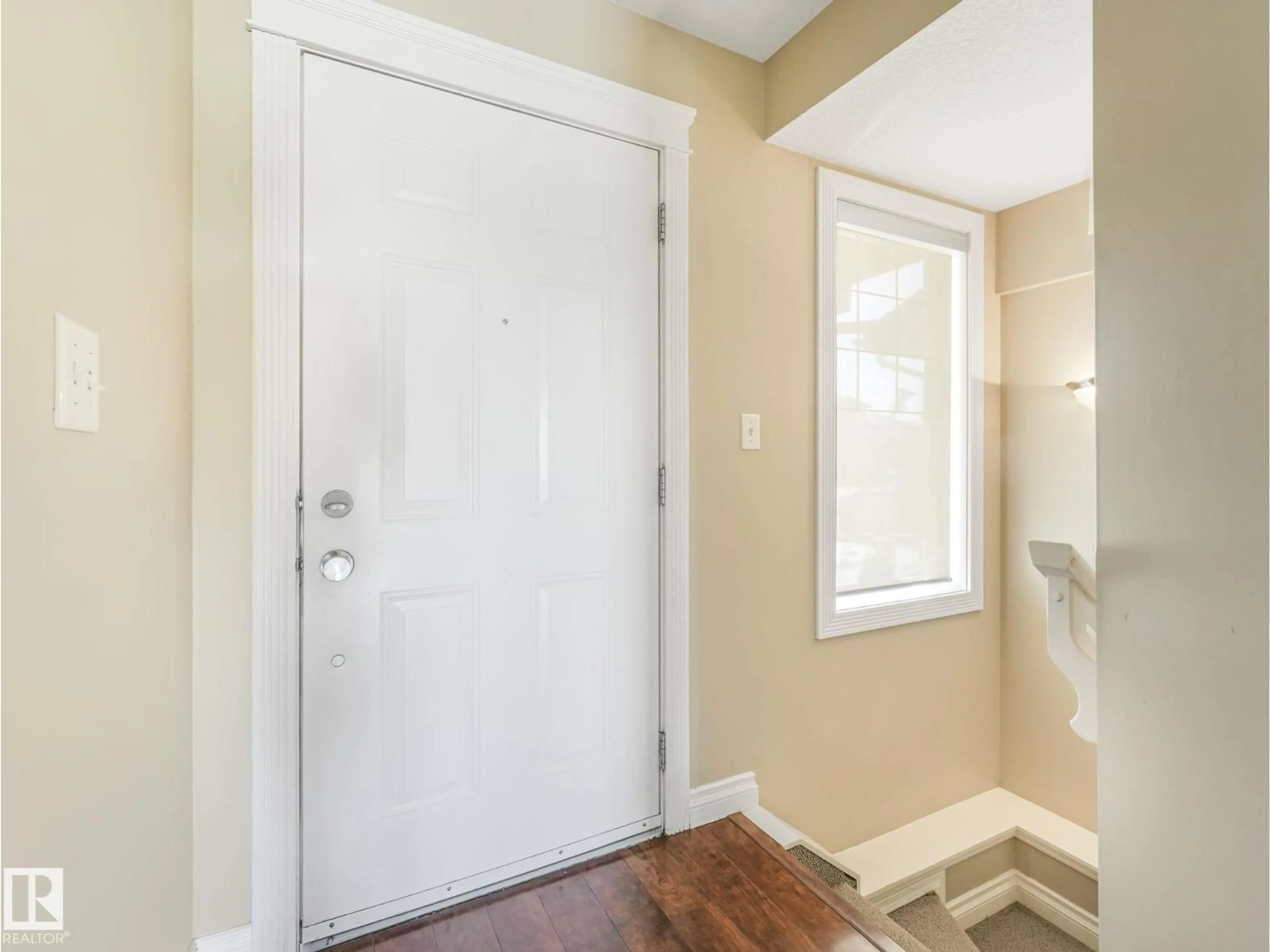 Indoor entryway for 86 MERIDIAN LOOP, Stony Plain Alberta T7Z0B9
