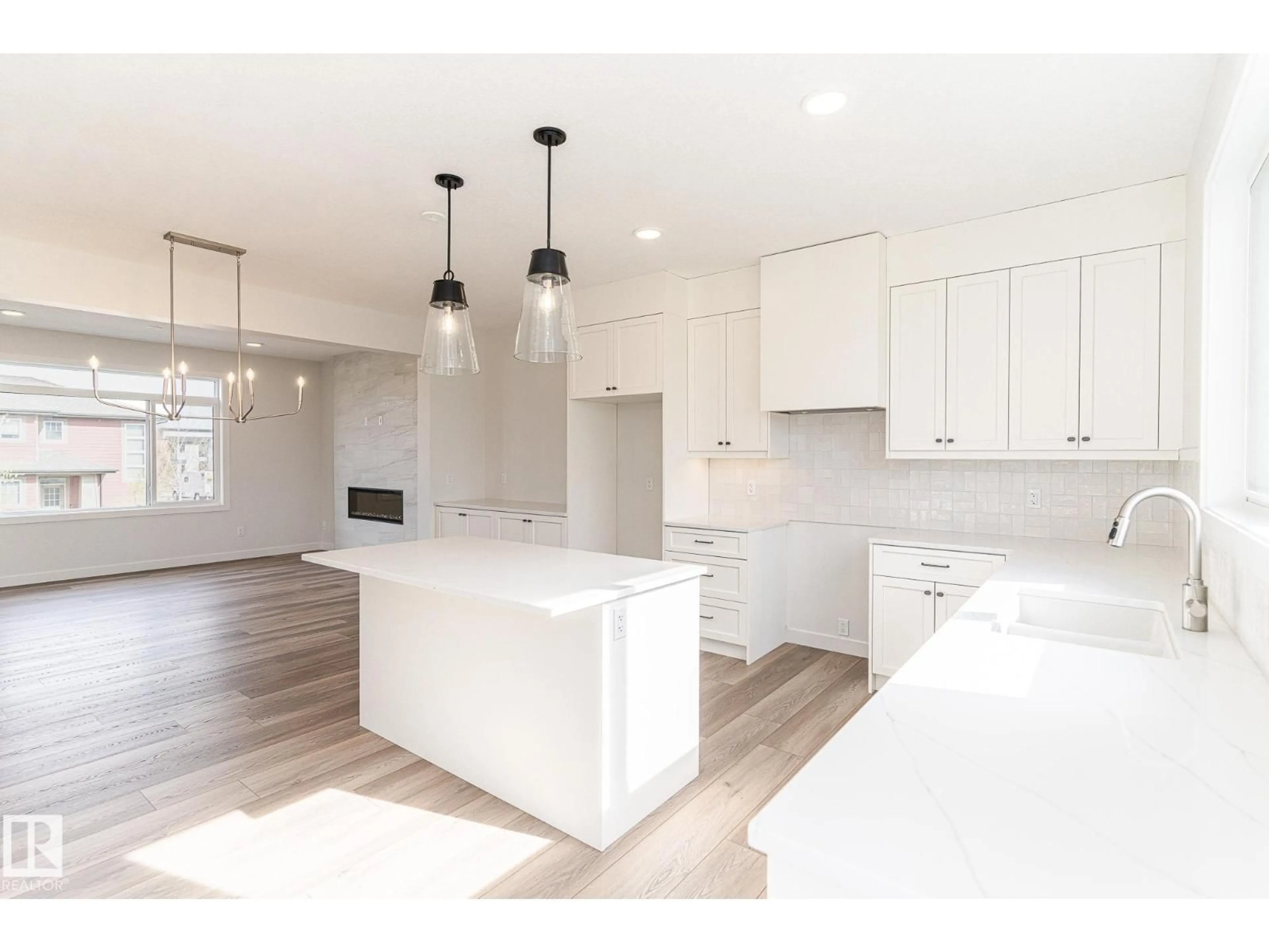 Open concept kitchen, unknown for 7135 MAY CR, Edmonton Alberta T6R0V9