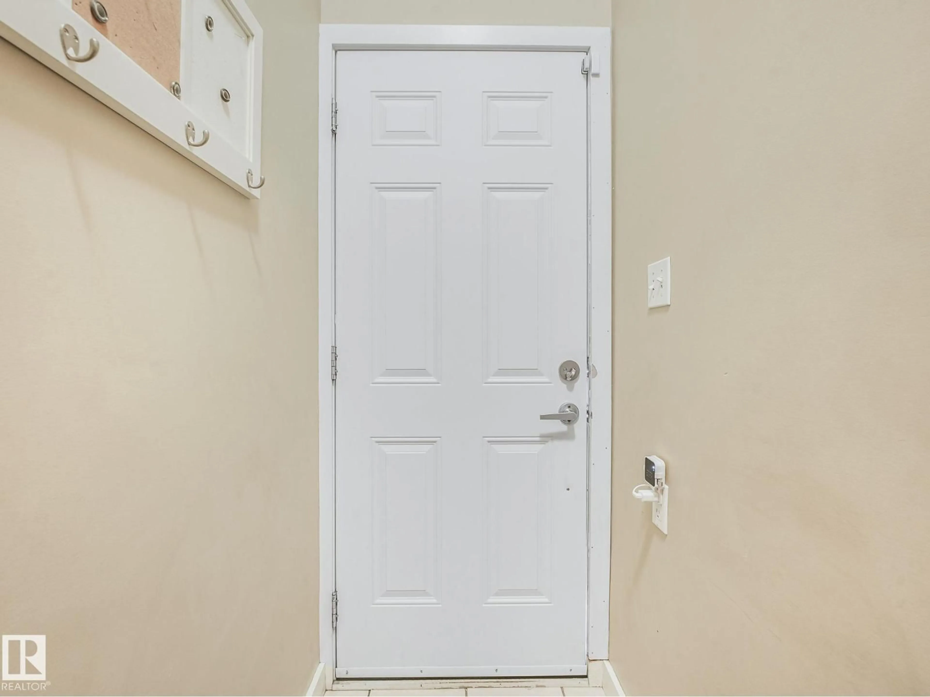 Indoor entryway for #3 - 11811 106 ST NW, Edmonton Alberta T5G2R2