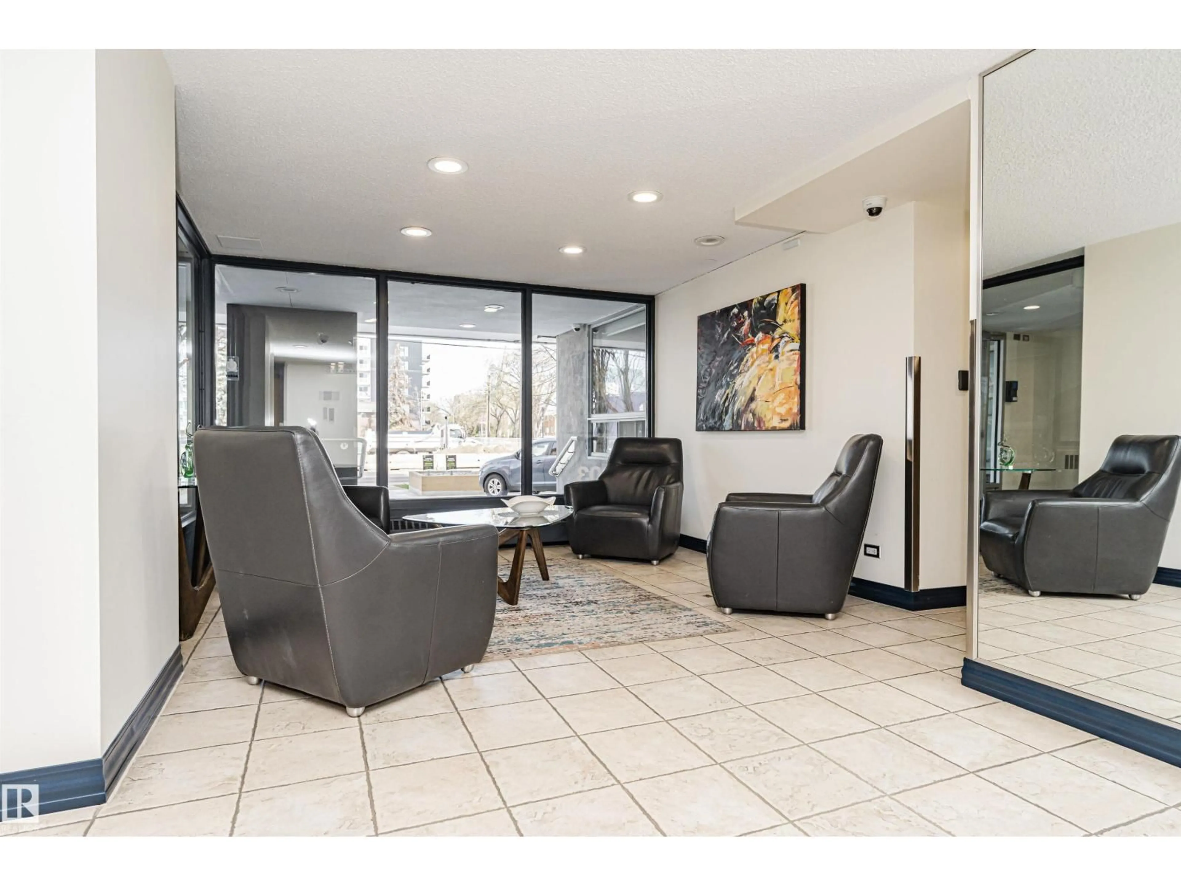 Lobby for 1806 JASPER AV, Edmonton Alberta T5N3K7
