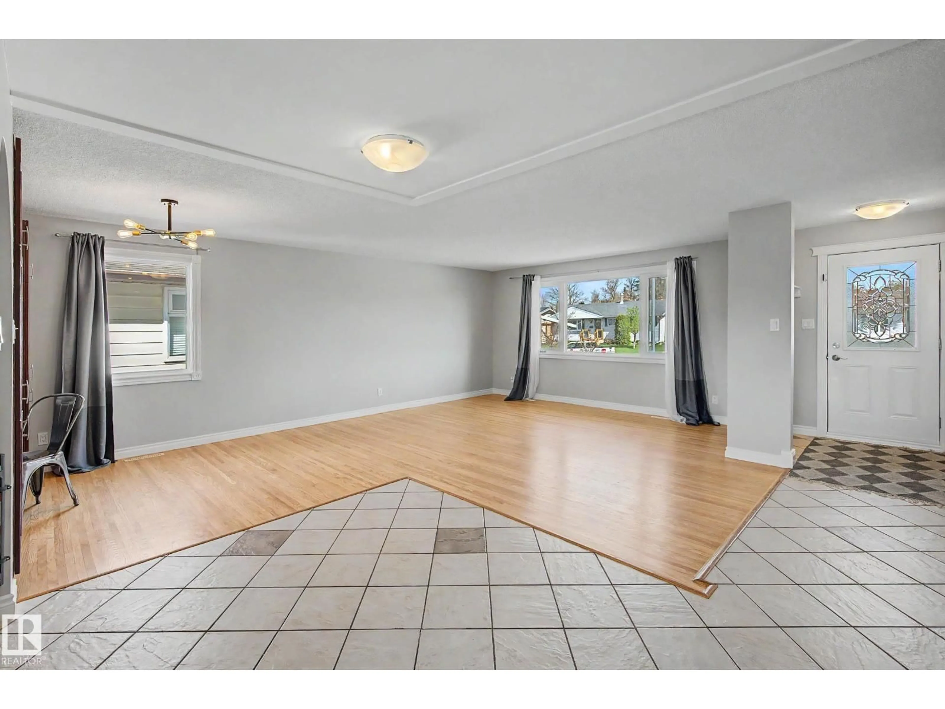 A pic of a room for 16715 79A AV, Edmonton Alberta T5R2J4