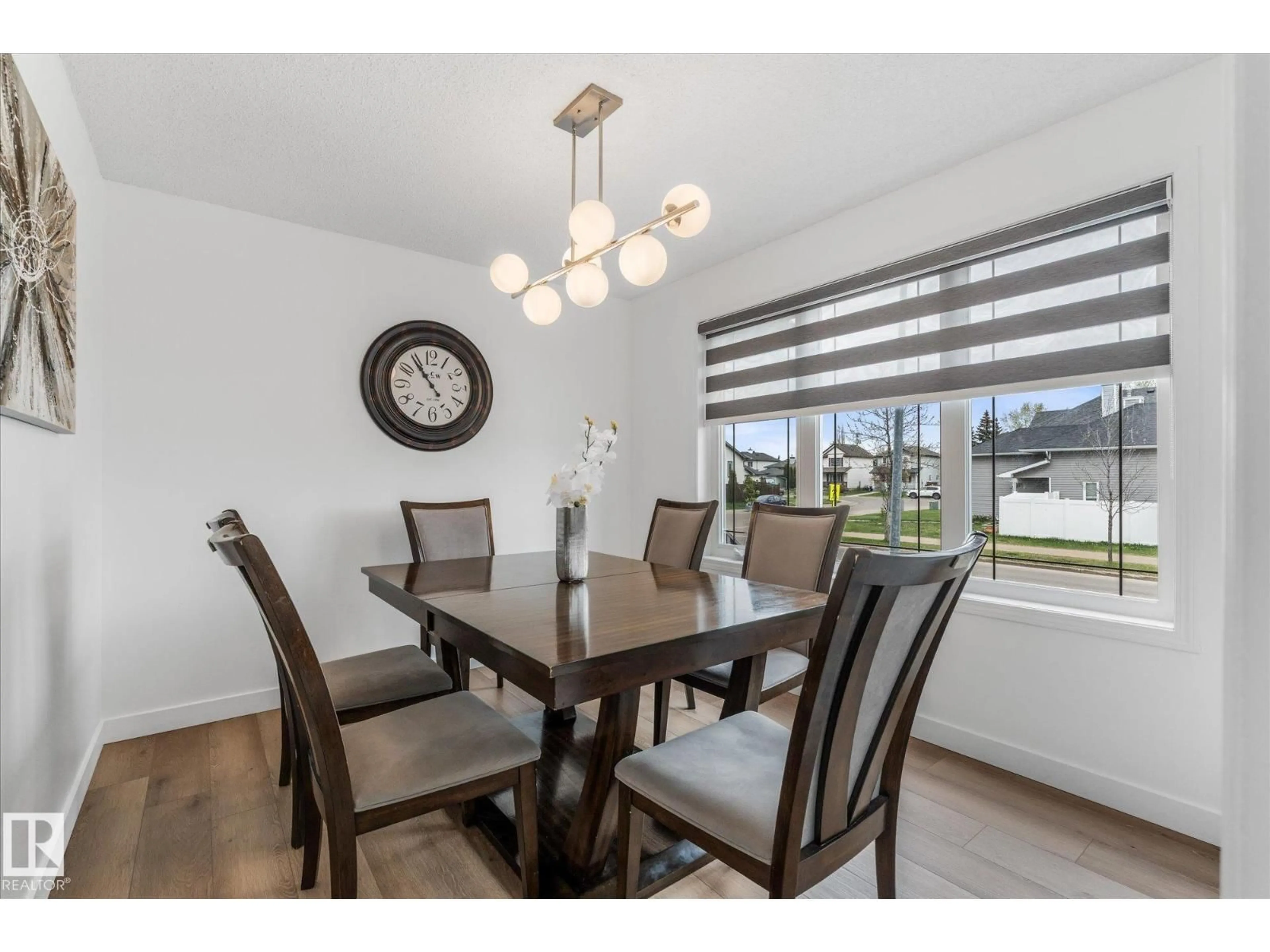 Dining room, wood/laminate floor for 802 MCLEOD AV, Spruce Grove Alberta T7X0M7