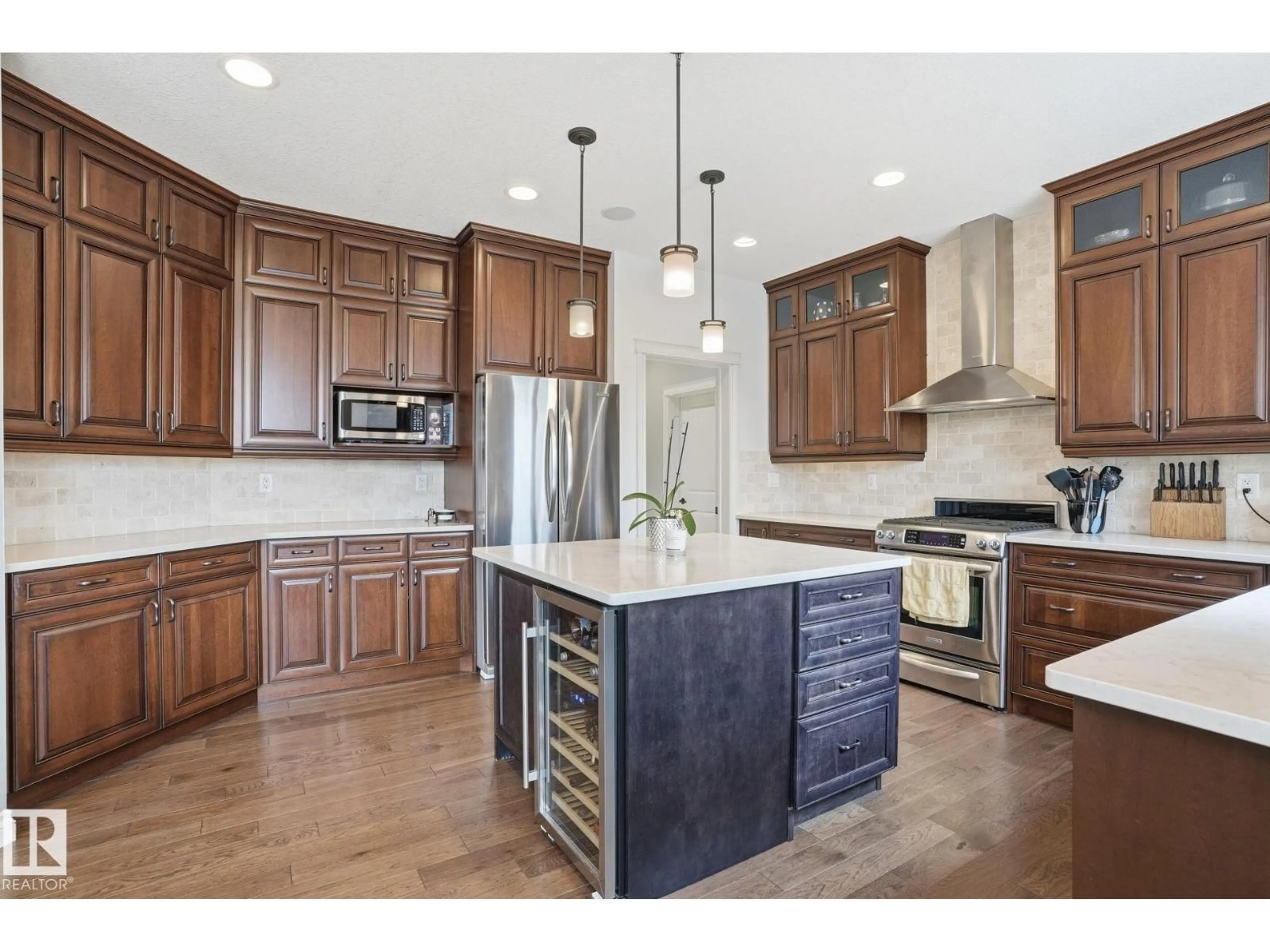 Open concept kitchen, unknown for 10 VERONA CR, Spruce Grove Alberta T7X0J7