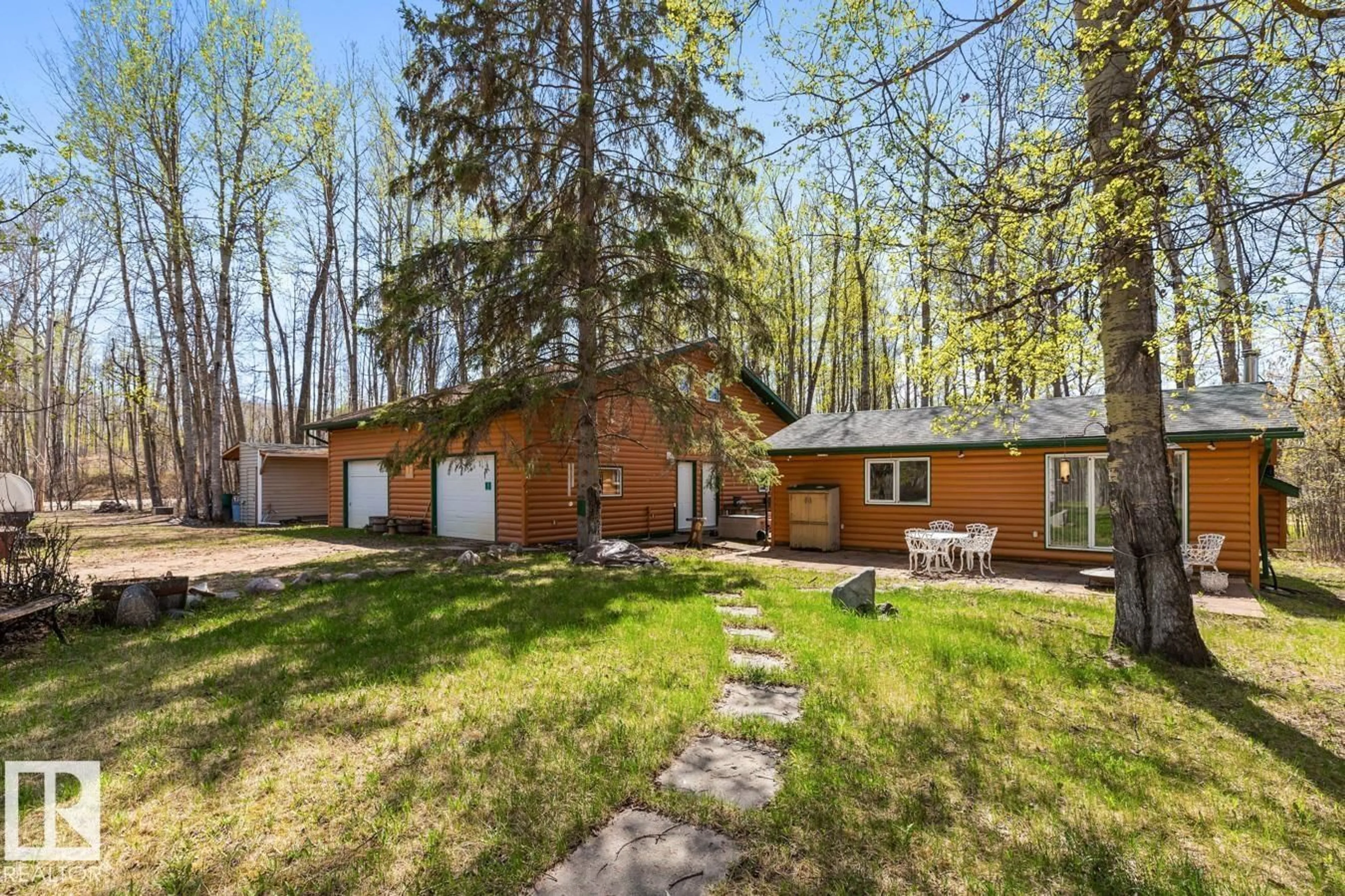Patio, forest/trees view for 1 POPLAR AV, Rural Lac Ste. Anne County Alberta T0E0V0